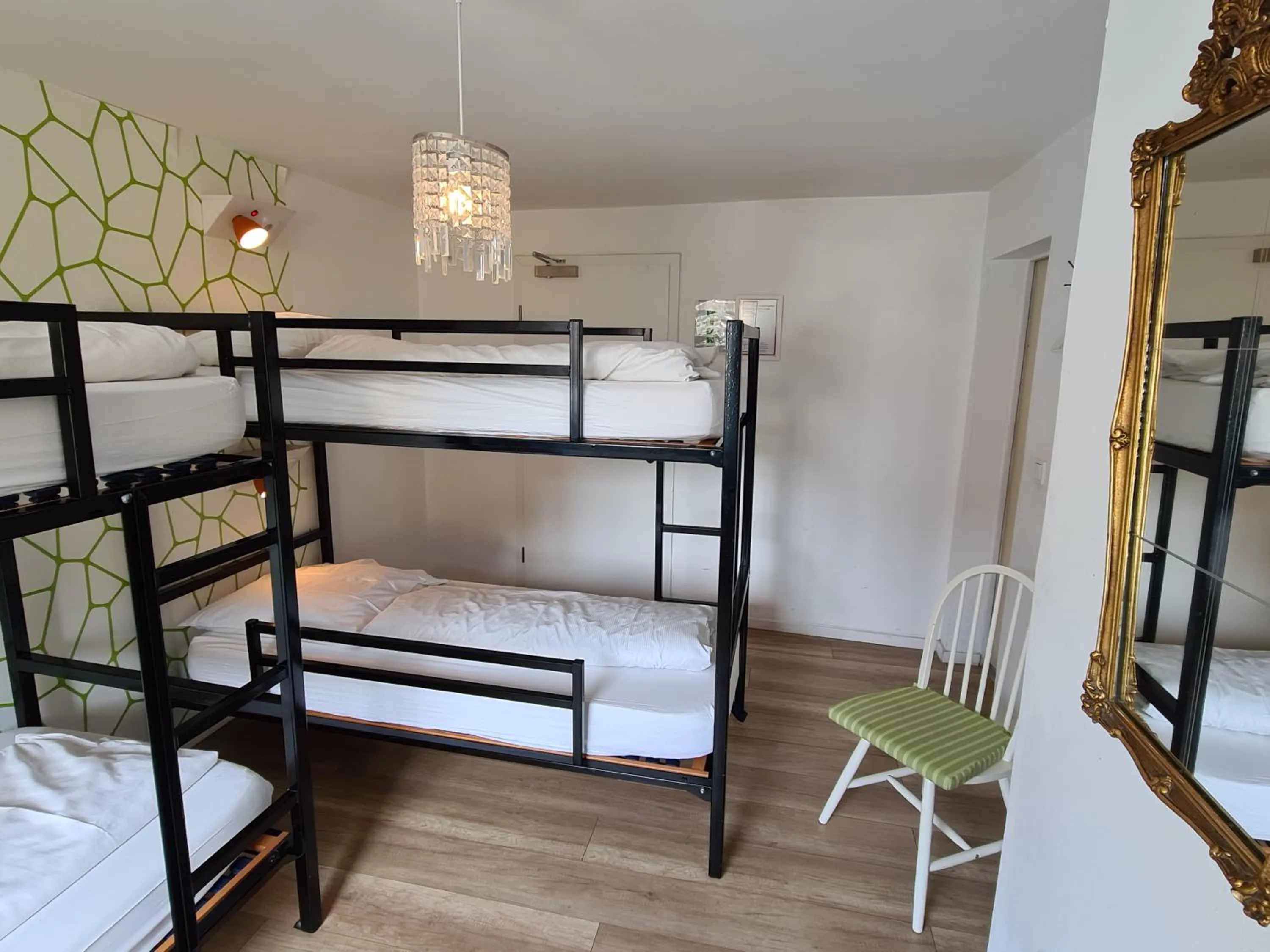 Bedroom, Bed in Weltempfänger Backpacker Hostel