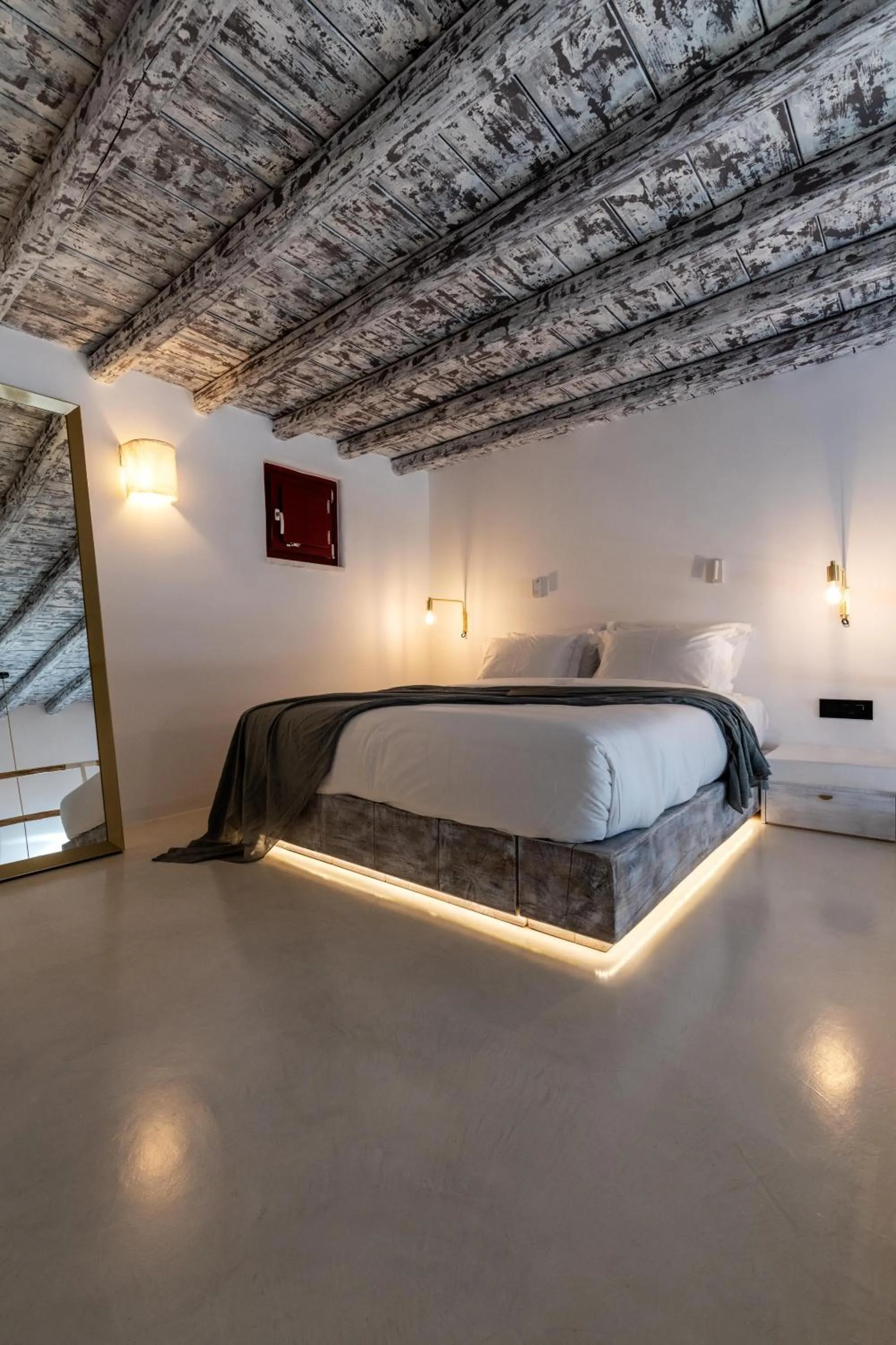 Bed in The TownHouse Mykonos