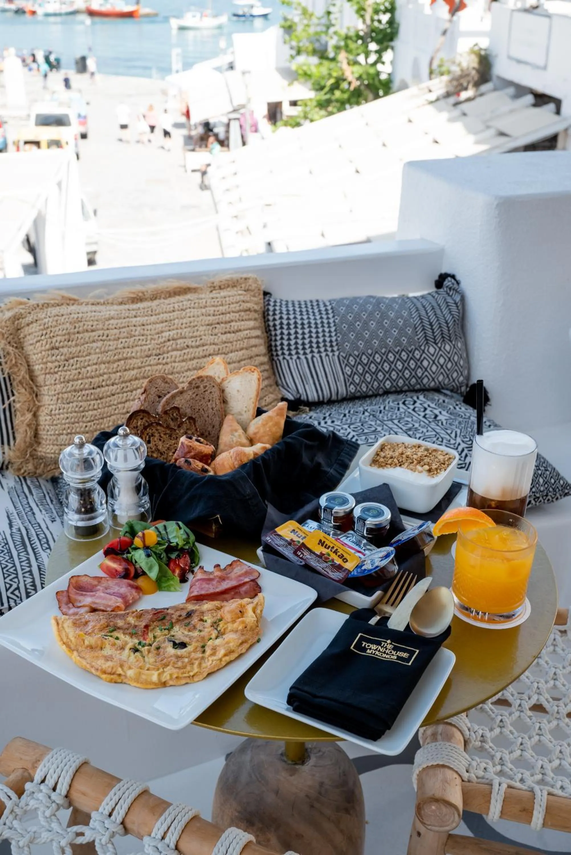 Breakfast in The TownHouse Mykonos