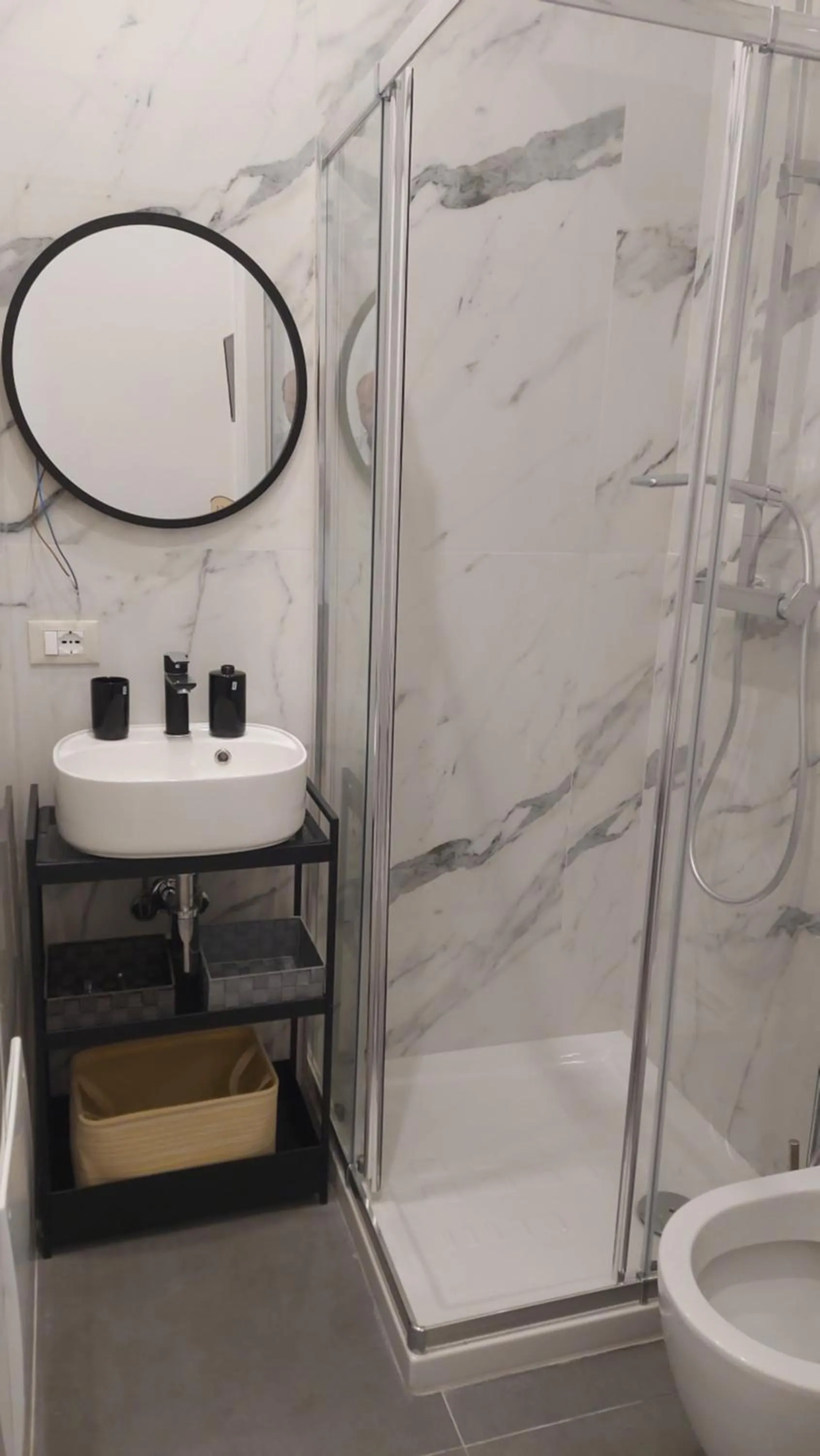 Shower in La terrazza del Sole B&B