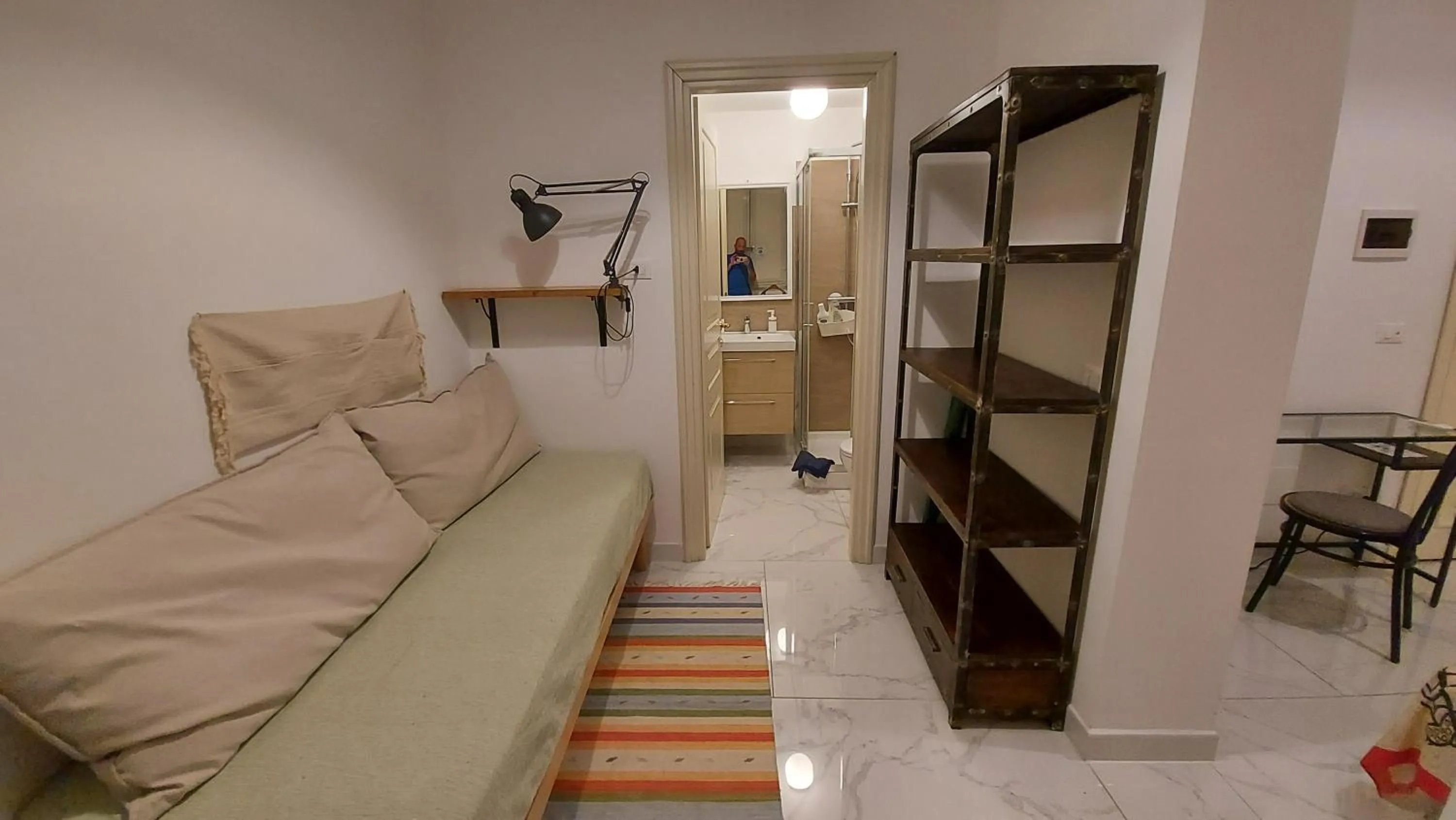 Living room, Bed in La terrazza del Sole B&B