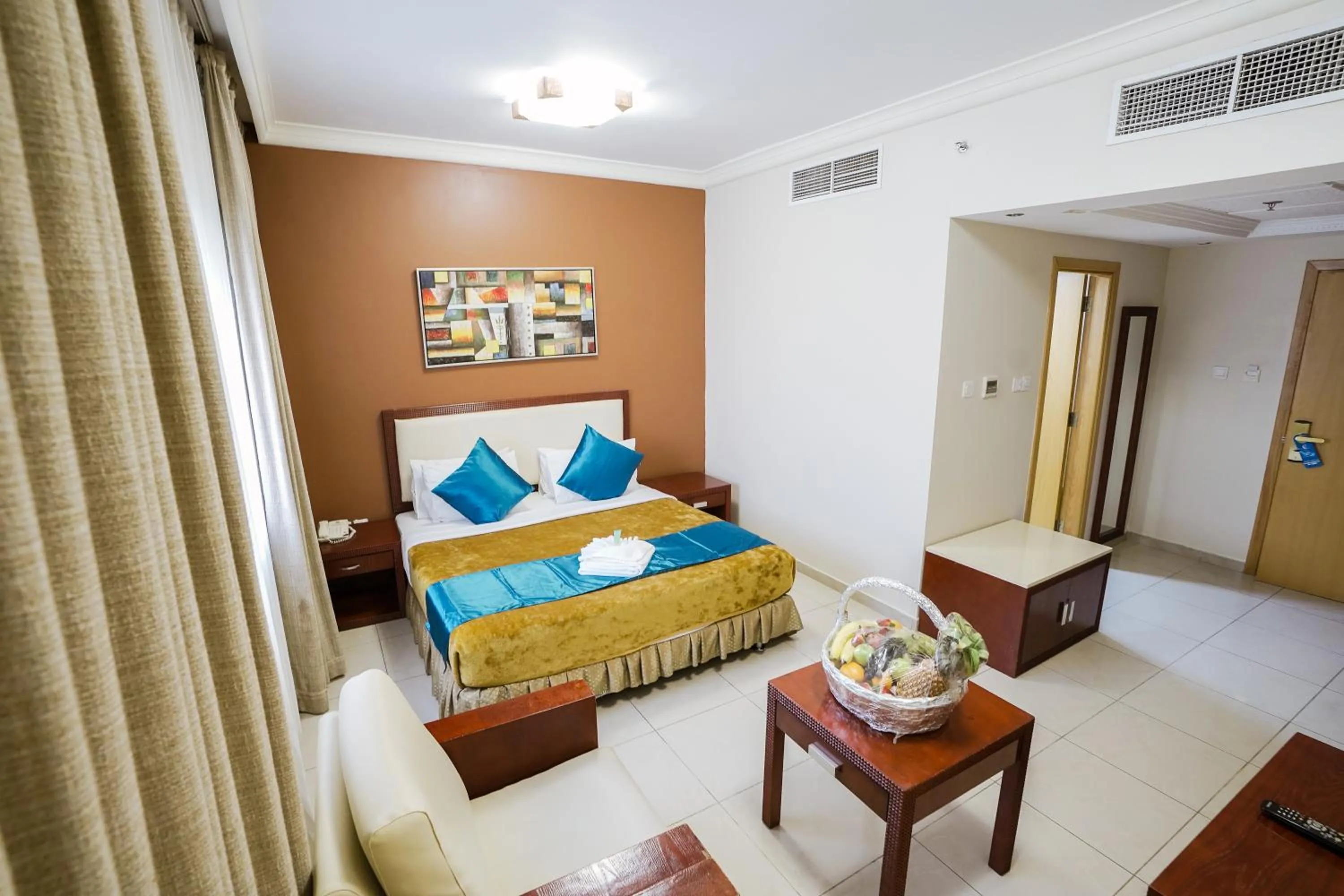 Property building, Bed in Crystal Plaza Hotel