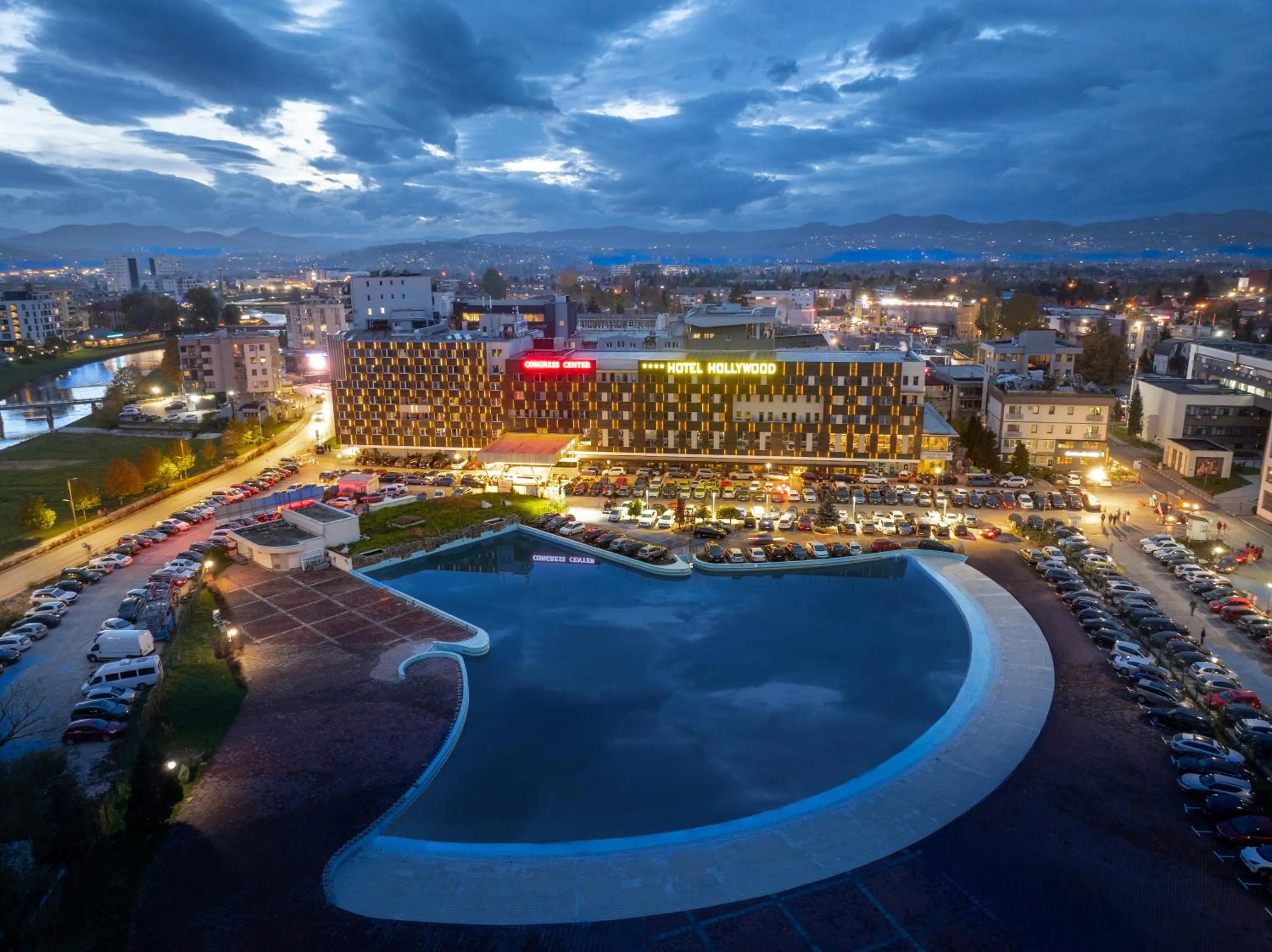 Property building in Hollywood Hotel