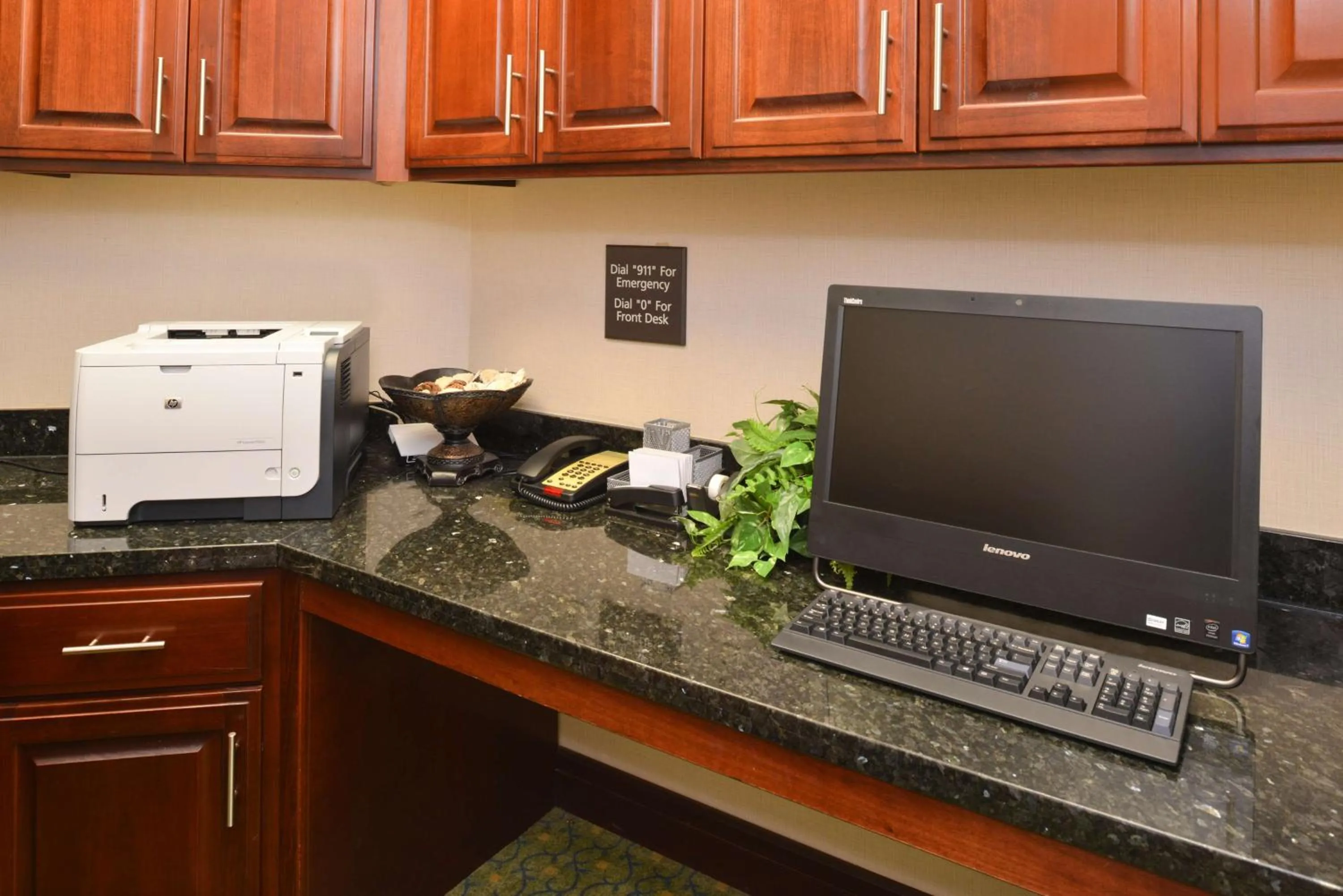 Business facilities in Hampton Inn Alpine