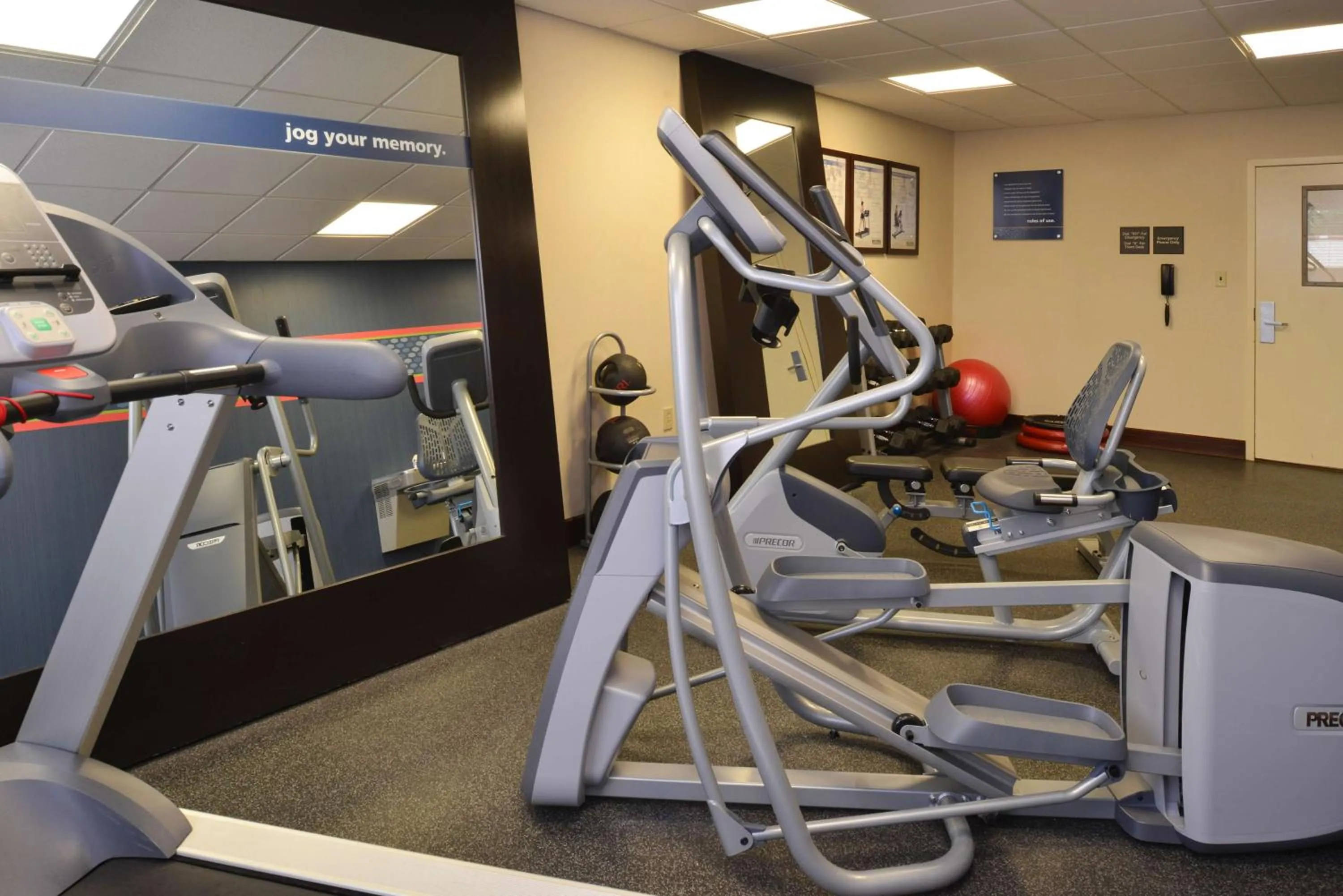 Fitness centre/facilities in Hampton Inn Alpine