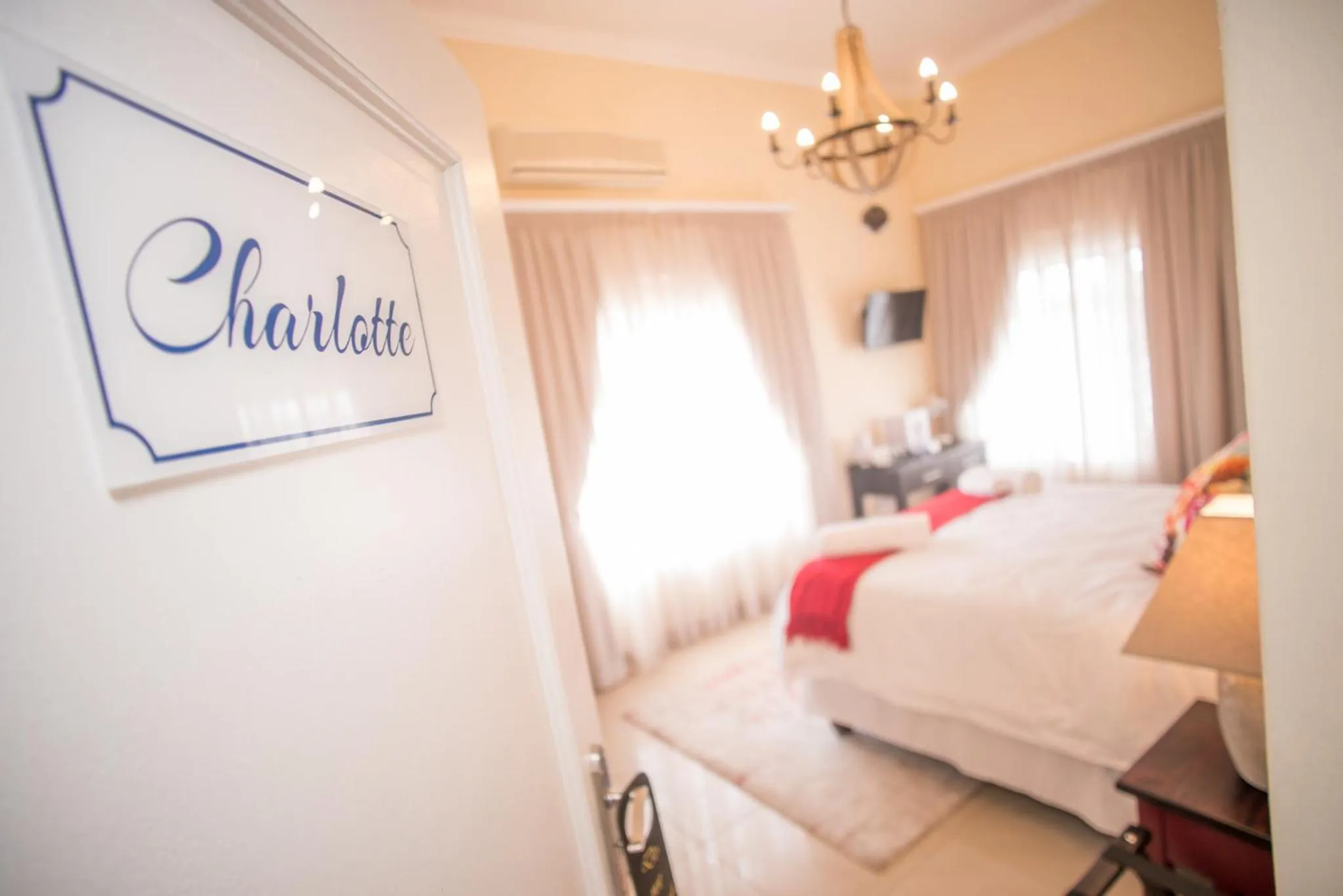 Deluxe Double Bedroom - single occupancy in Oliver's Bed and Breakfast