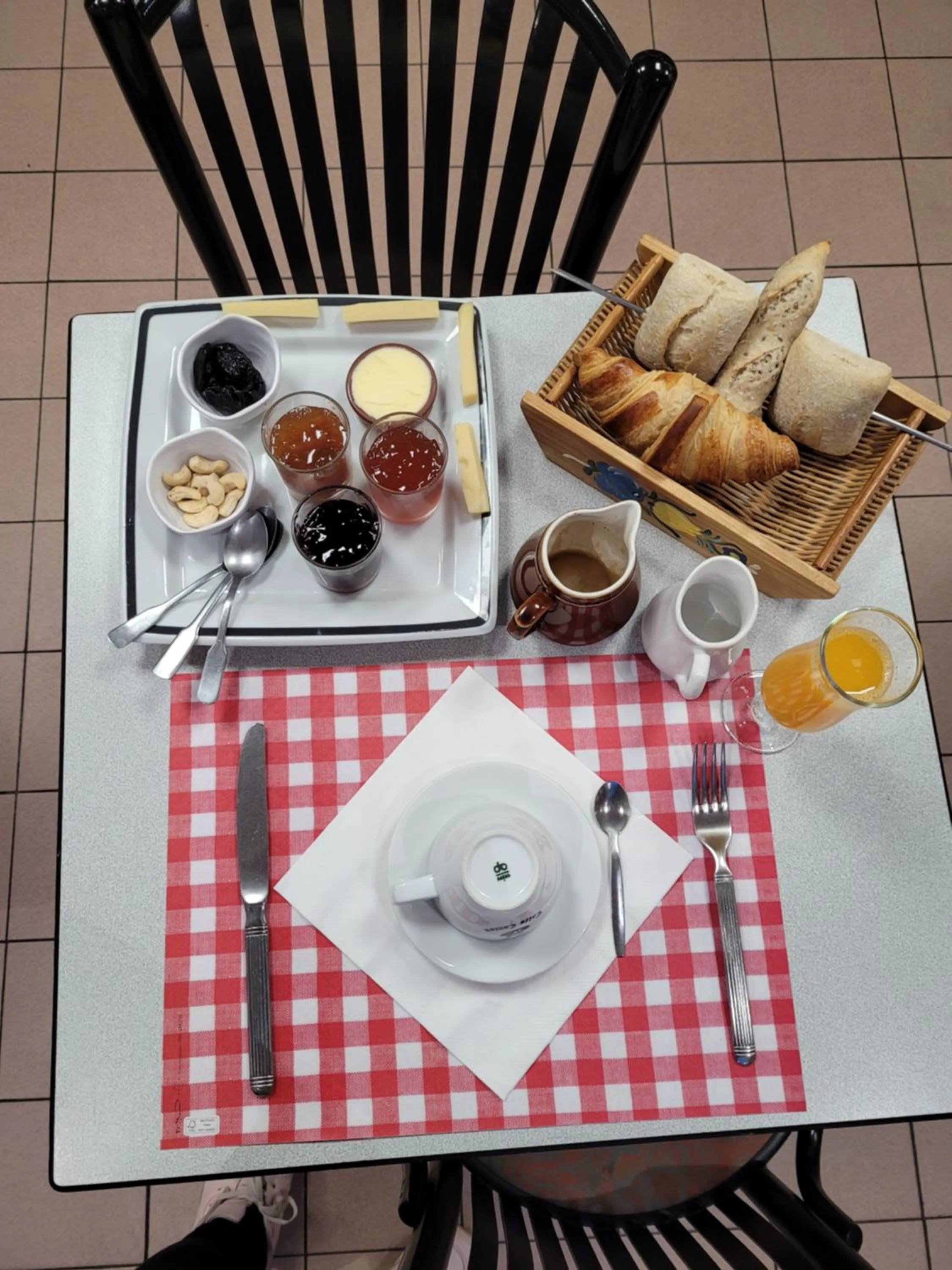 Breakfast in Hôtel Des Vosges