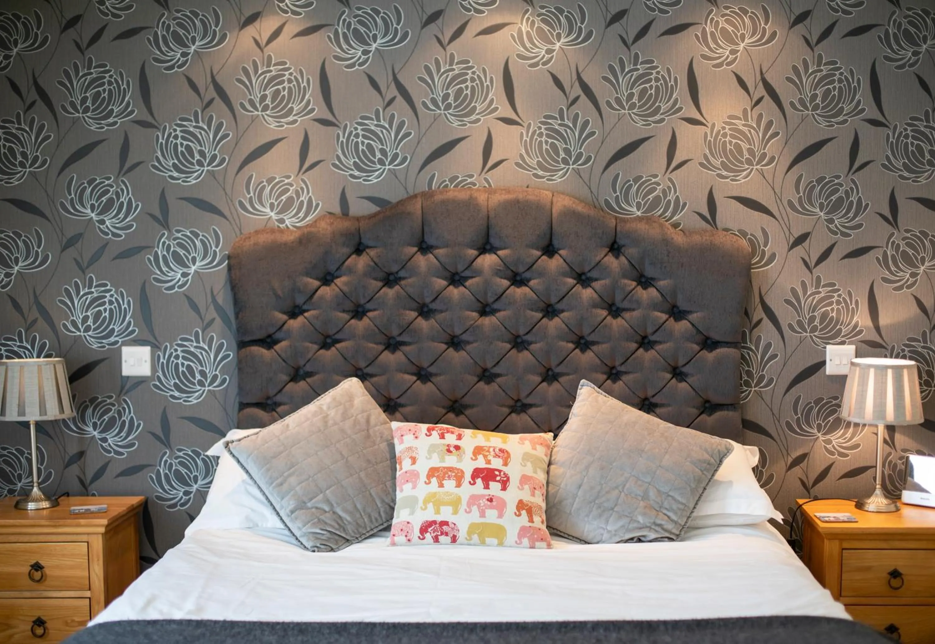 Bedroom, Bed in The Briarfields