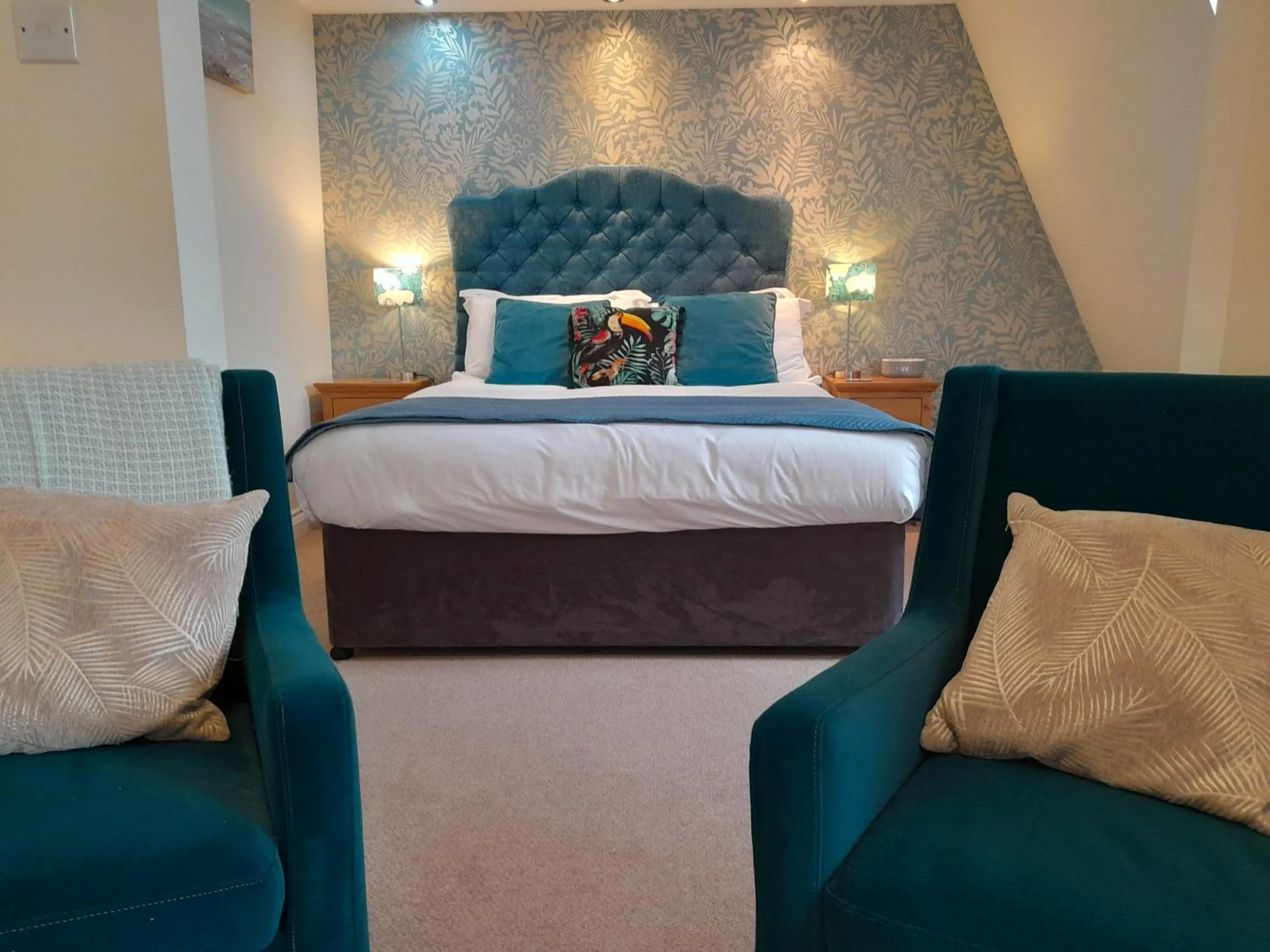 Bedroom, Bed in The Briarfields