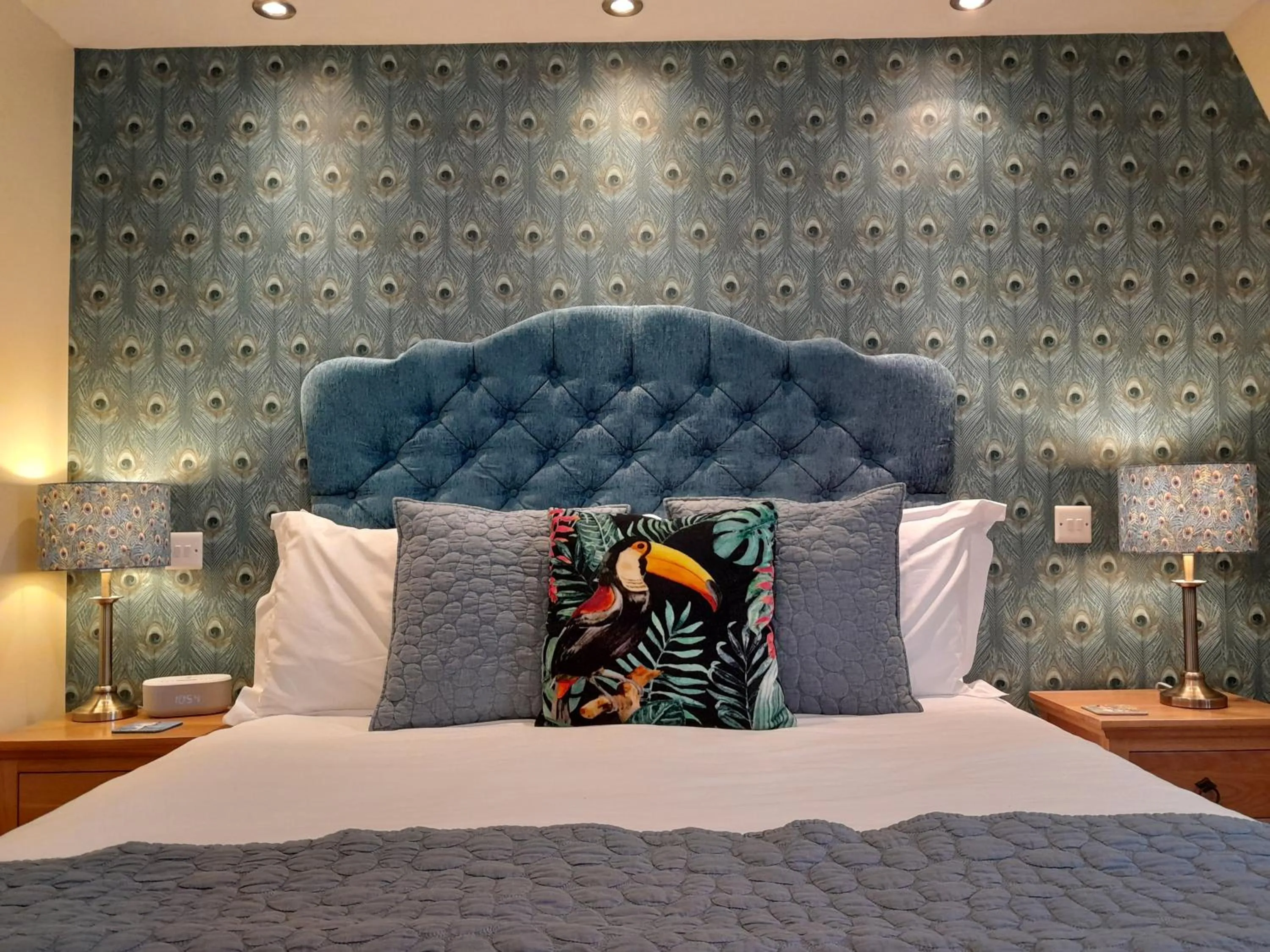 Bedroom, Bed in The Briarfields