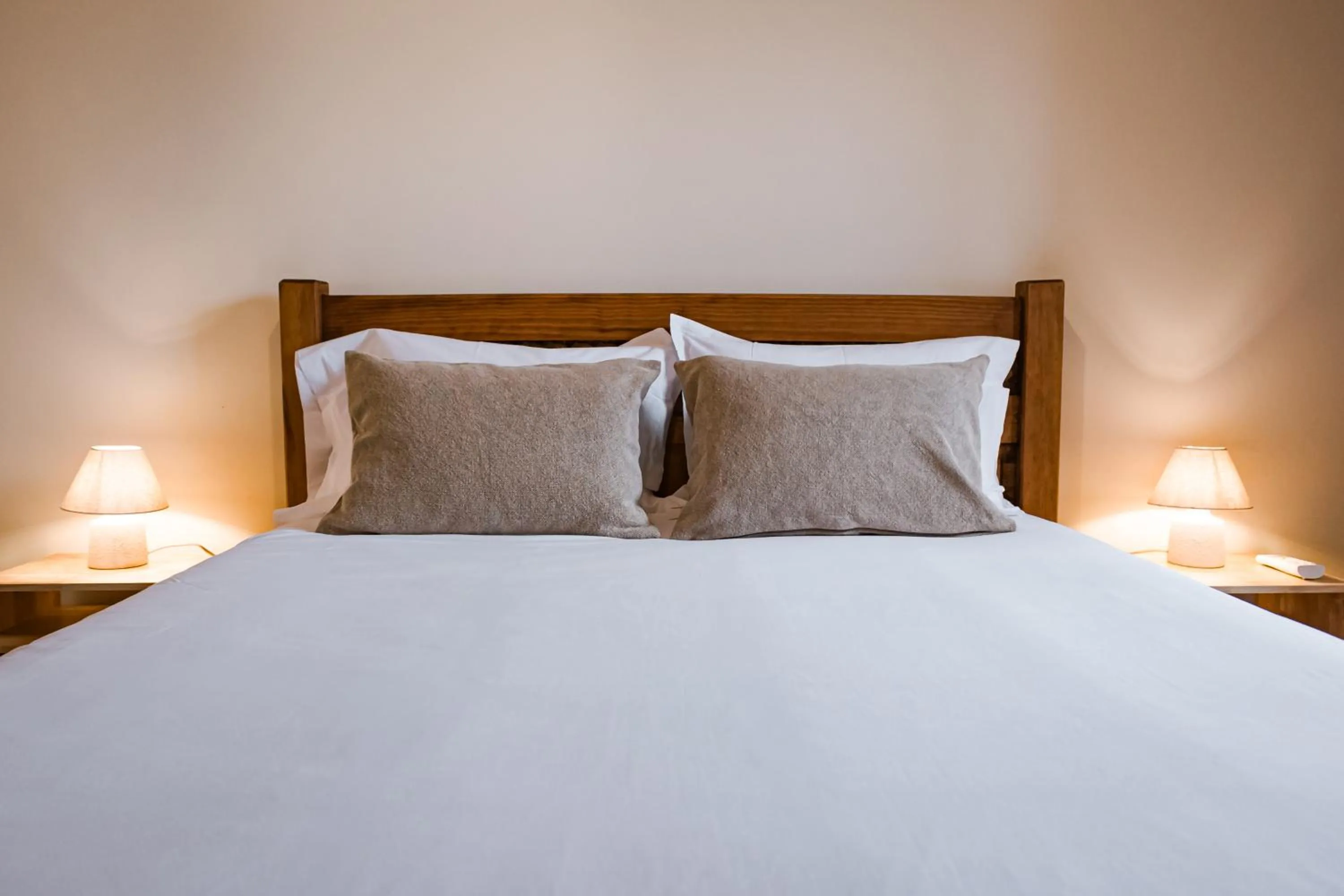 Bed in Quinta da Portela - Casa Visconde Arneiros - by RowdHouses