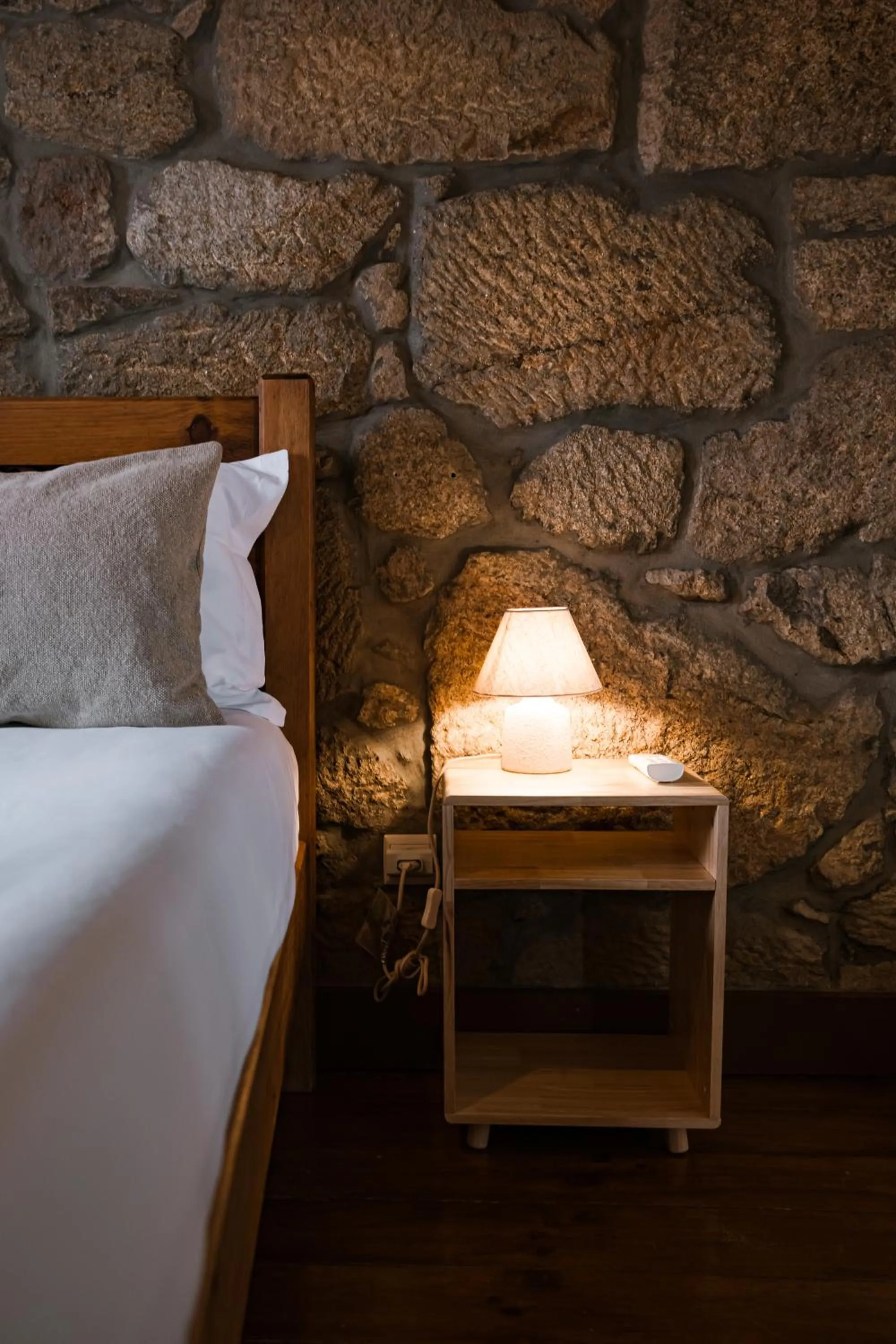 Bed in Quinta da Portela - Casa Visconde Arneiros - by RowdHouses