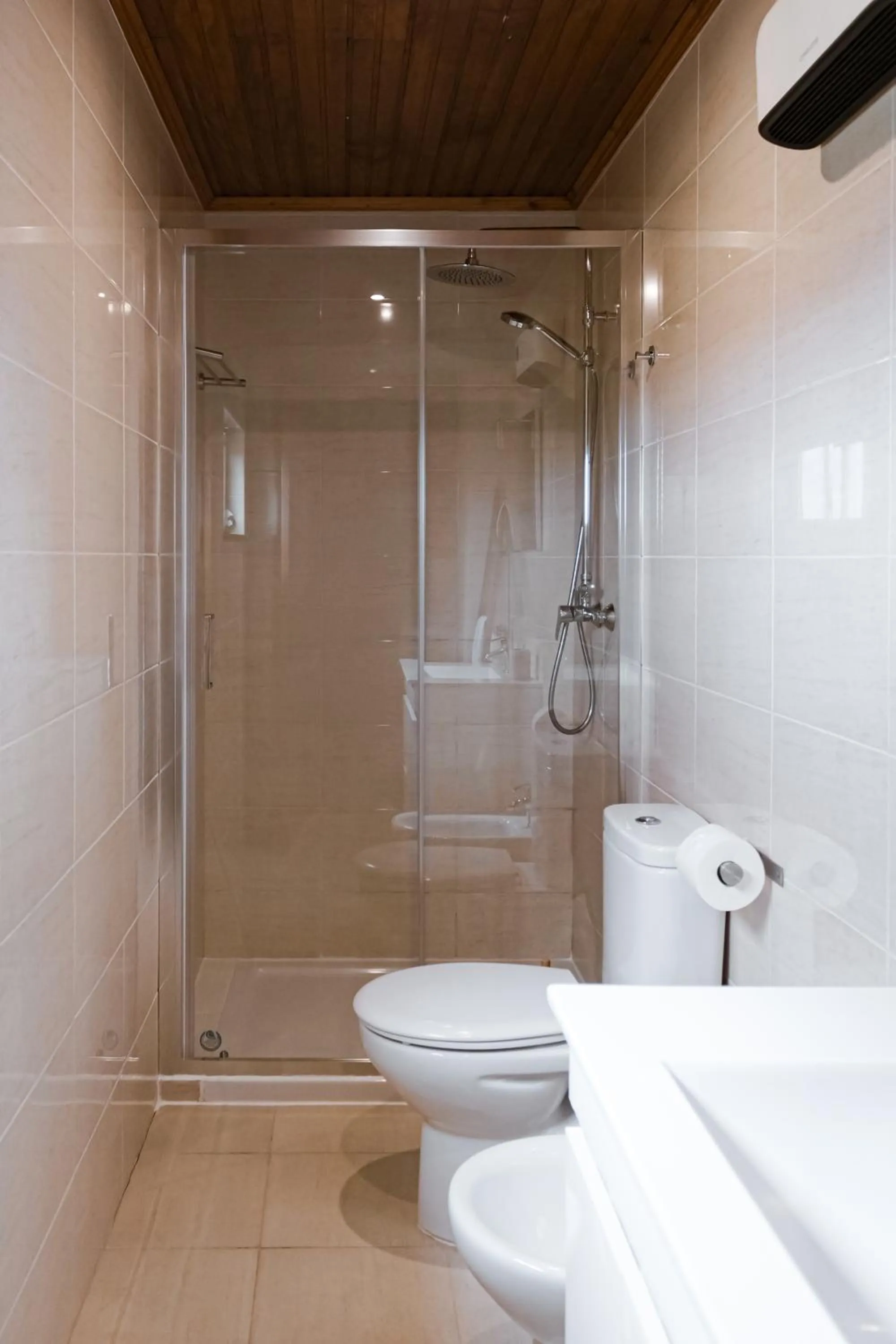 Quinta da Portela - Casa Visconde Arneiros - by RowdHouses