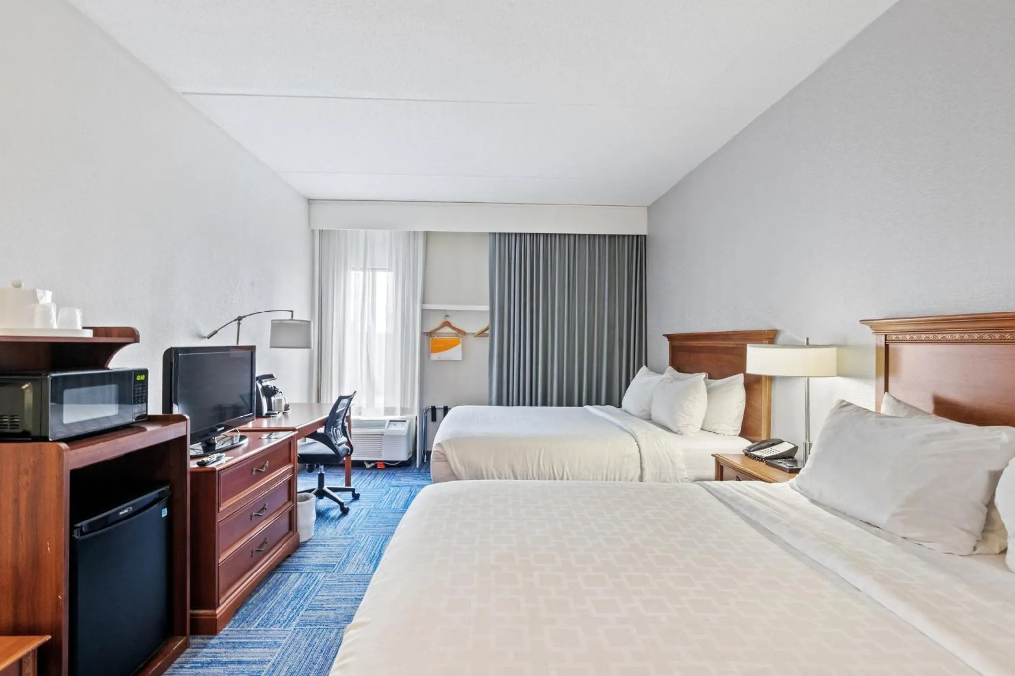 Photo of the whole room, Bed in Allentown Park Hotel by The Red Collection