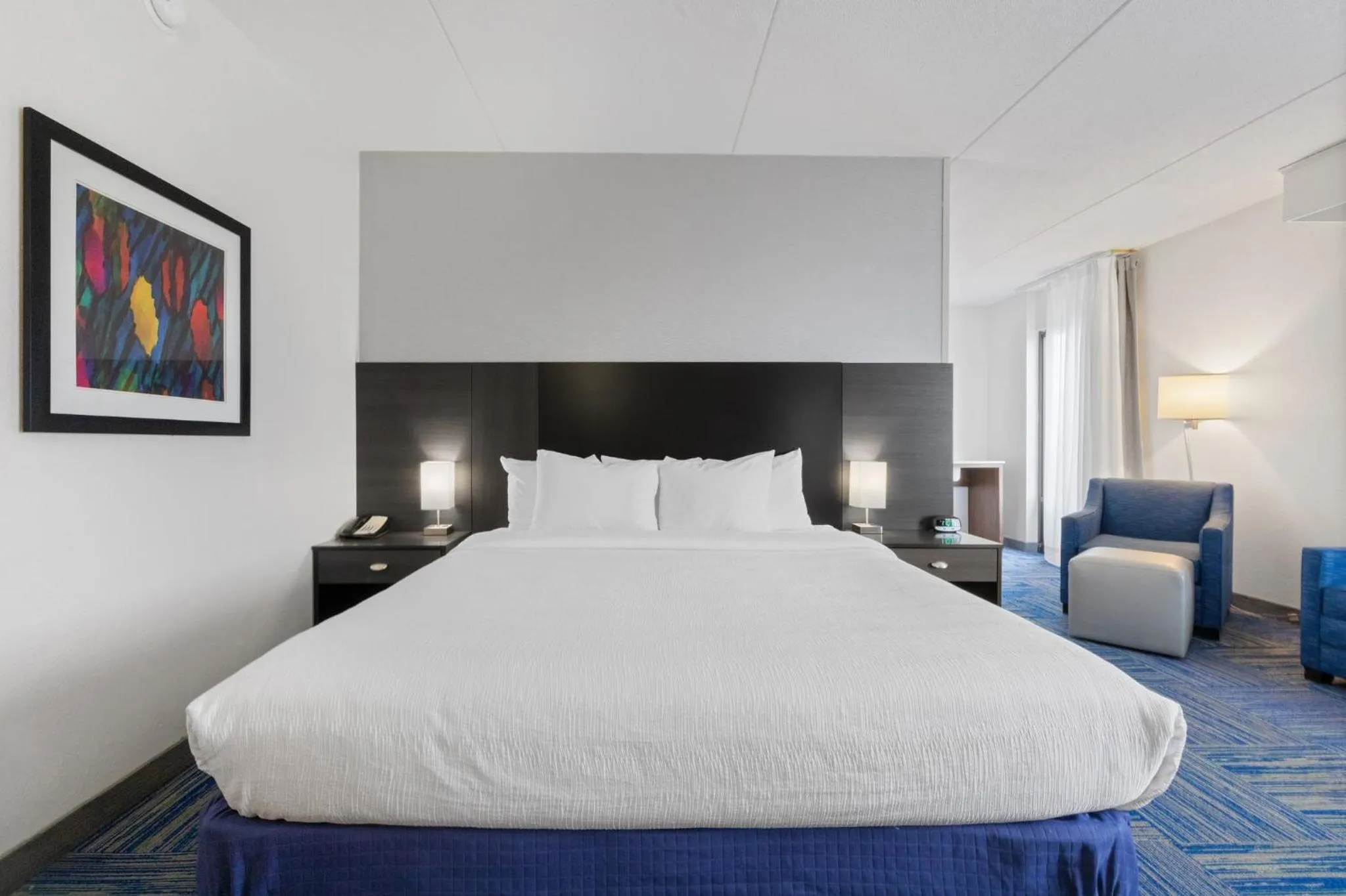 Photo of the whole room, Bed in Allentown Park Hotel by The Red Collection