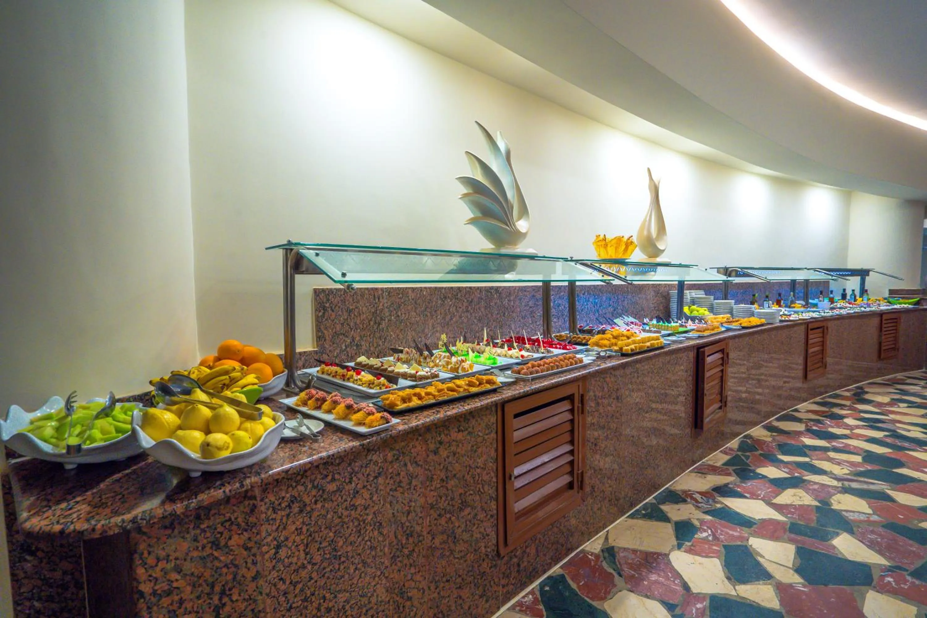 Food and drinks in Ivy Cyrene Sharm Resort Adults Friendly Plus 13