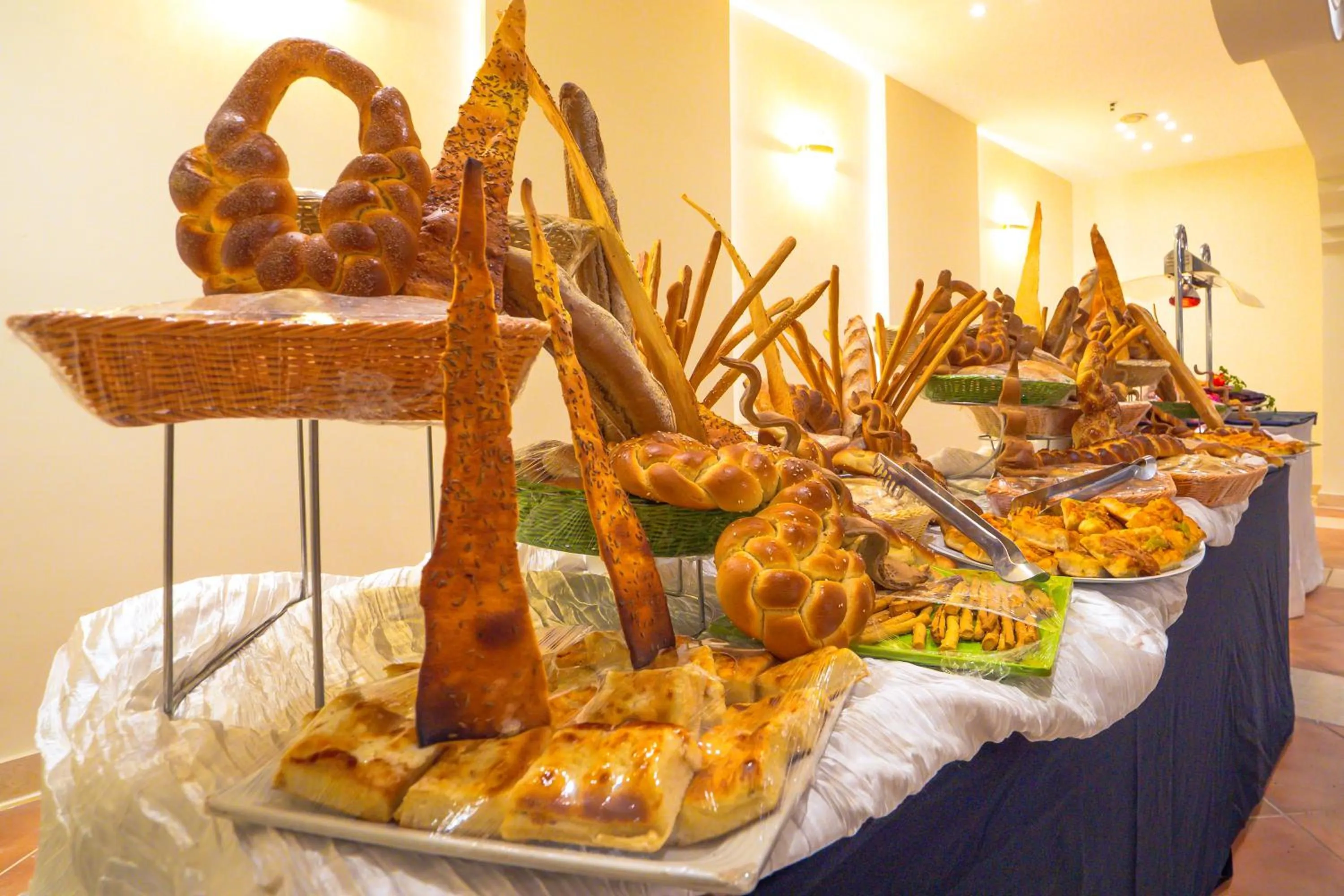 Food and drinks in Ivy Cyrene Sharm Resort Adults Friendly Plus 13