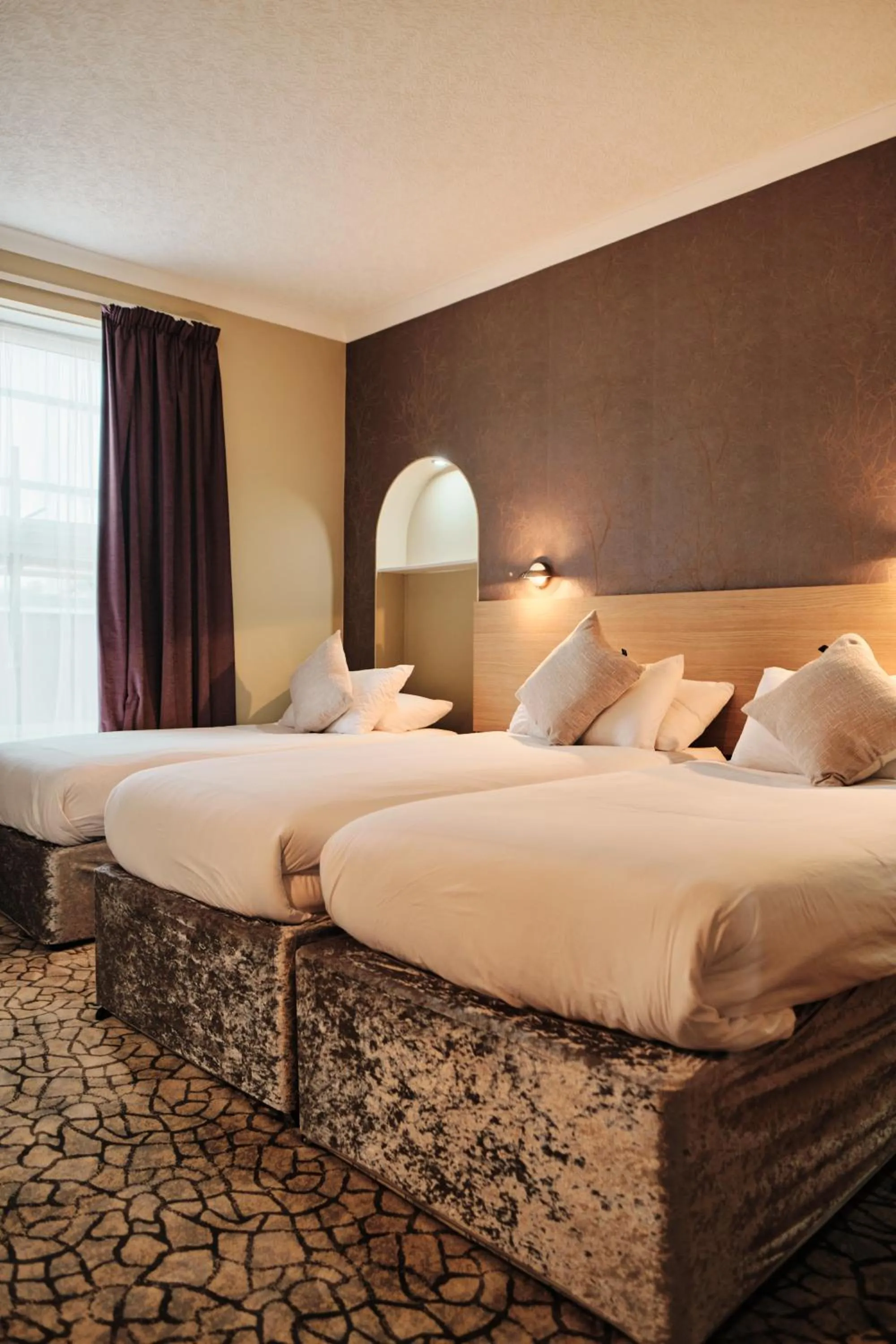 Bedroom, Bed in Hotel De Normandie