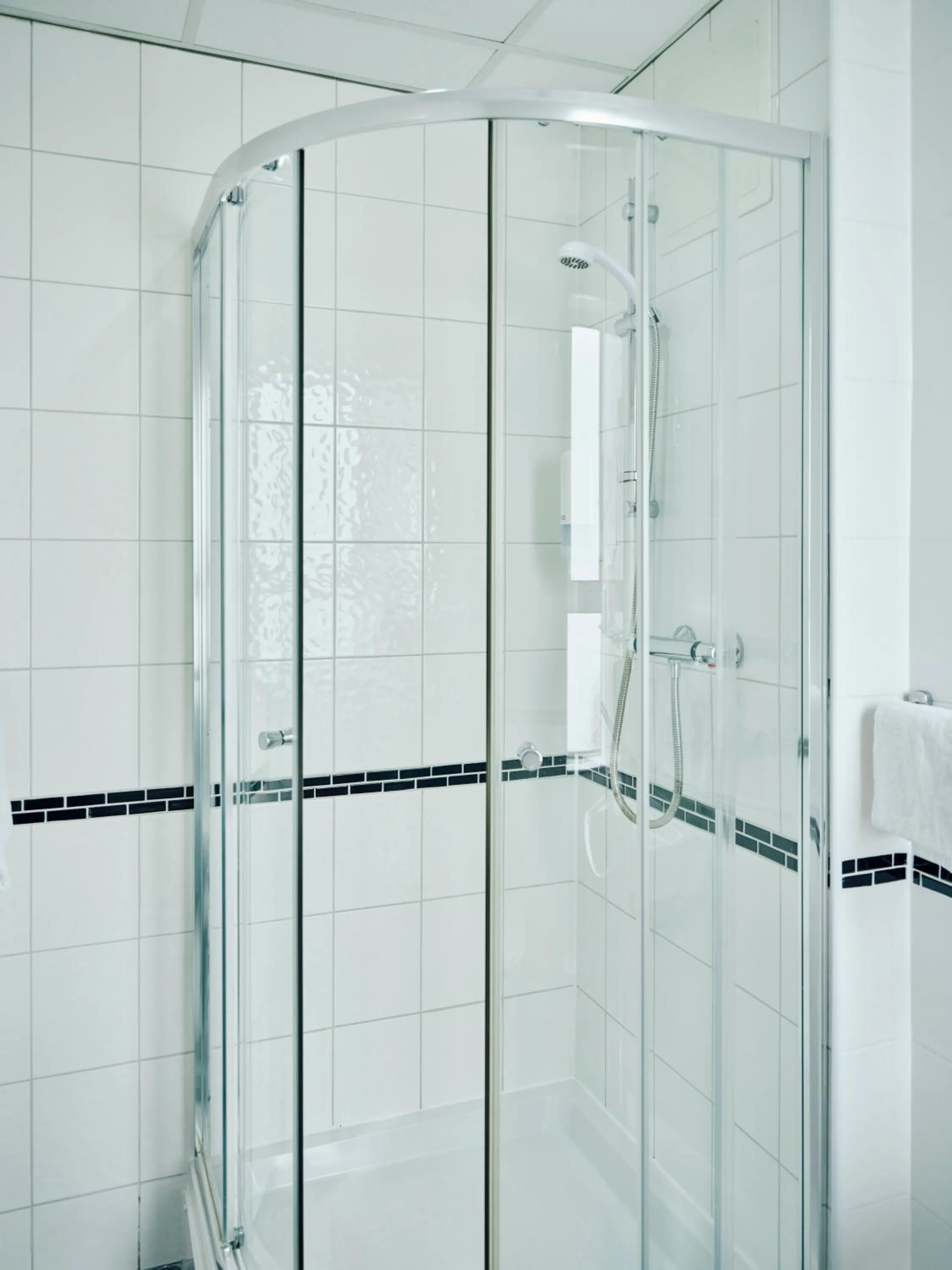 Shower in Hotel De Normandie