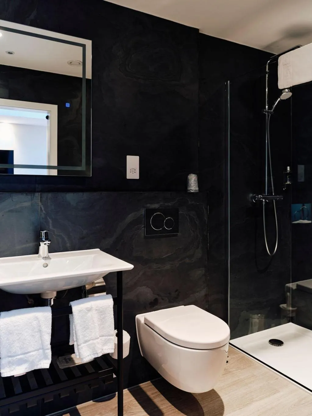 Bathroom in Hotel De Normandie