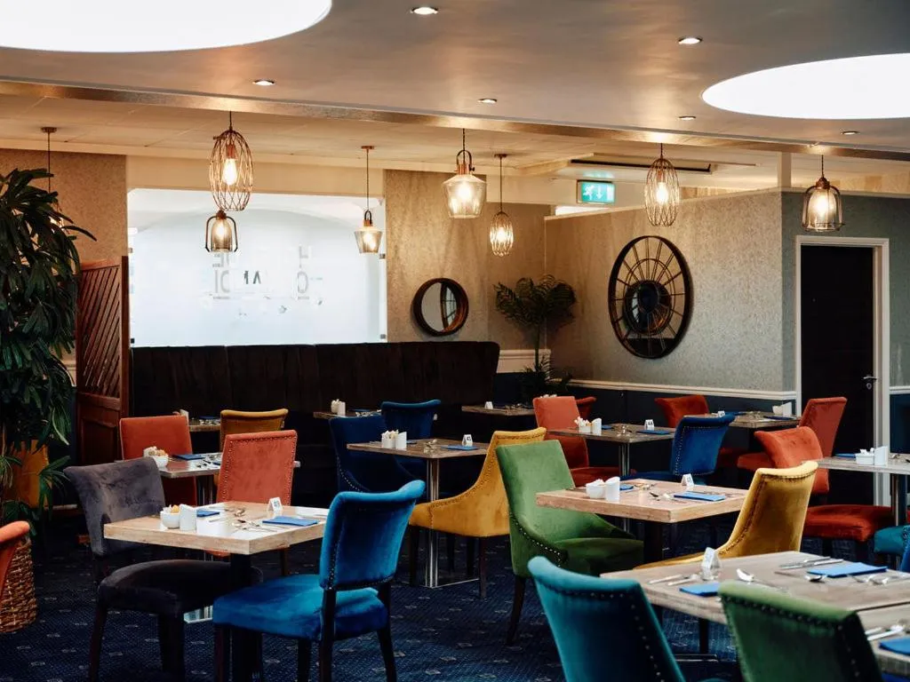 Restaurant/places to eat in Hotel De Normandie