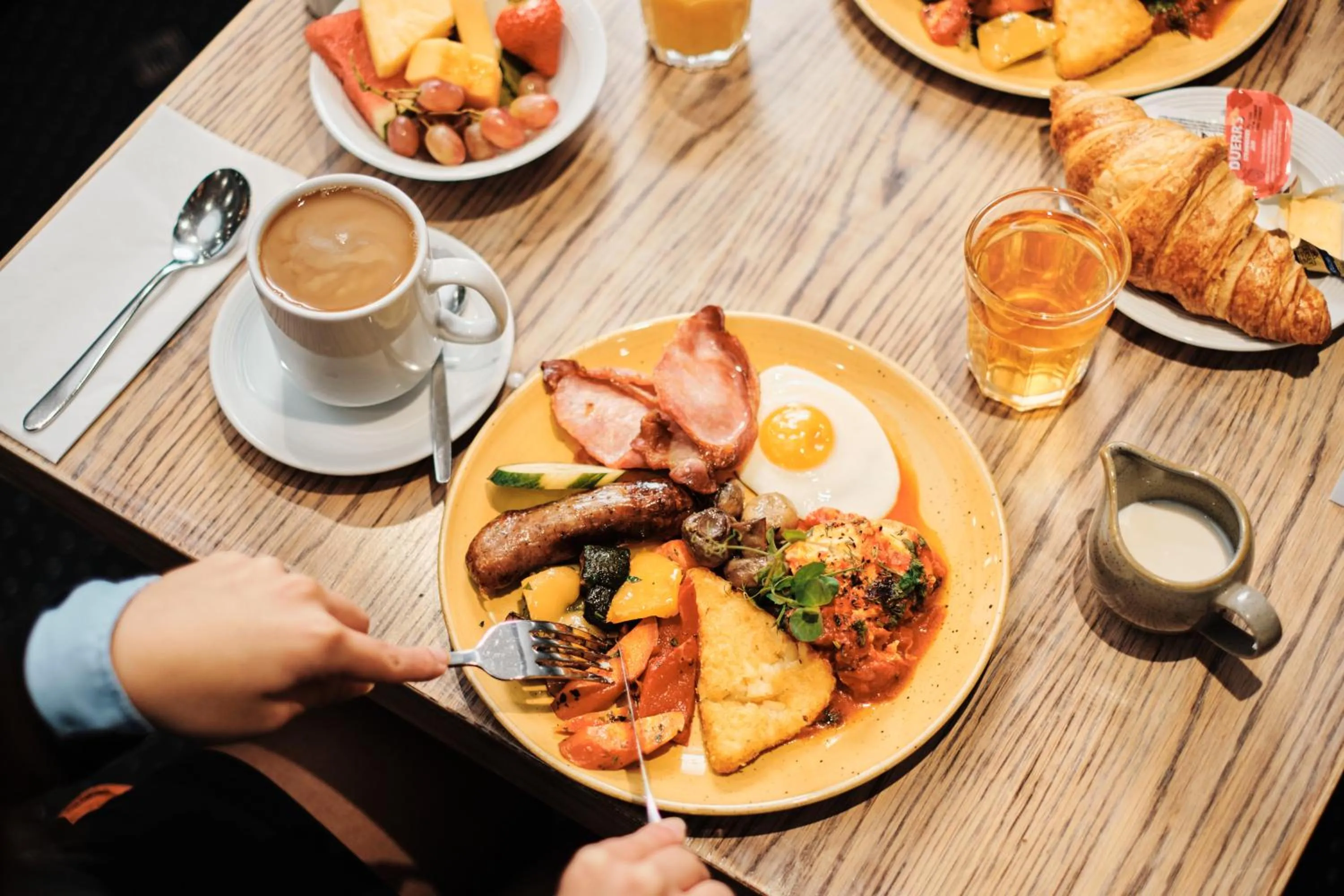 Breakfast in Hotel De Normandie