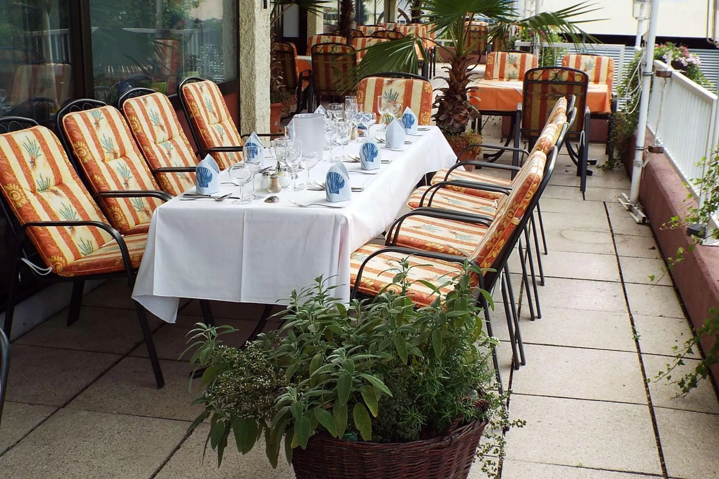 Restaurant/places to eat in Park-Hotel