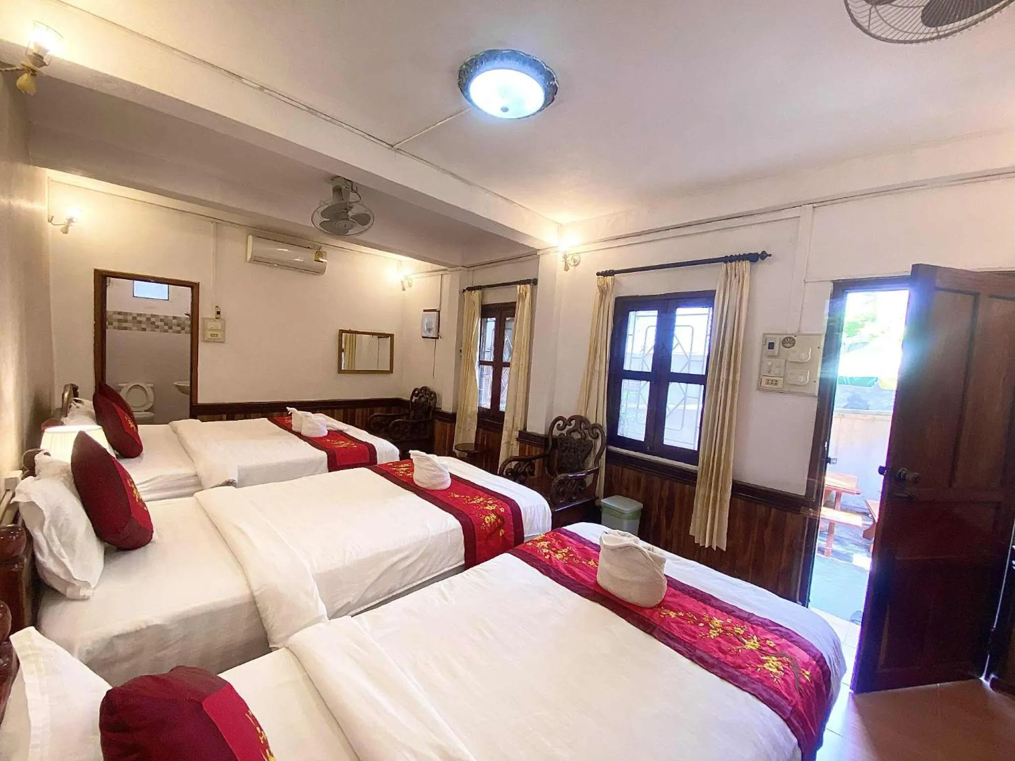 Bed in Villay Vanh Place House