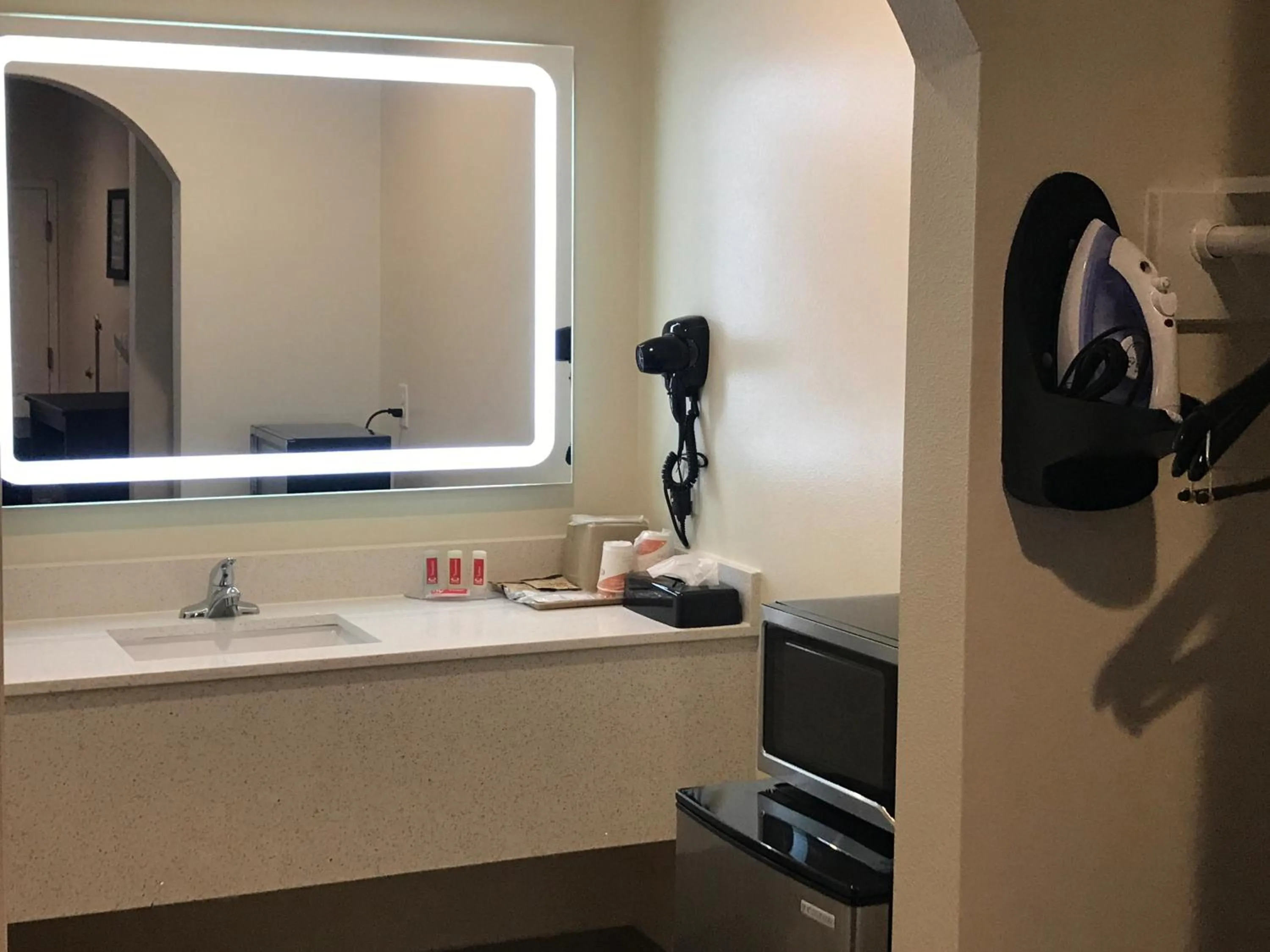 Toilet in Econo Lodge Inn & Suites Houston Willowbrook