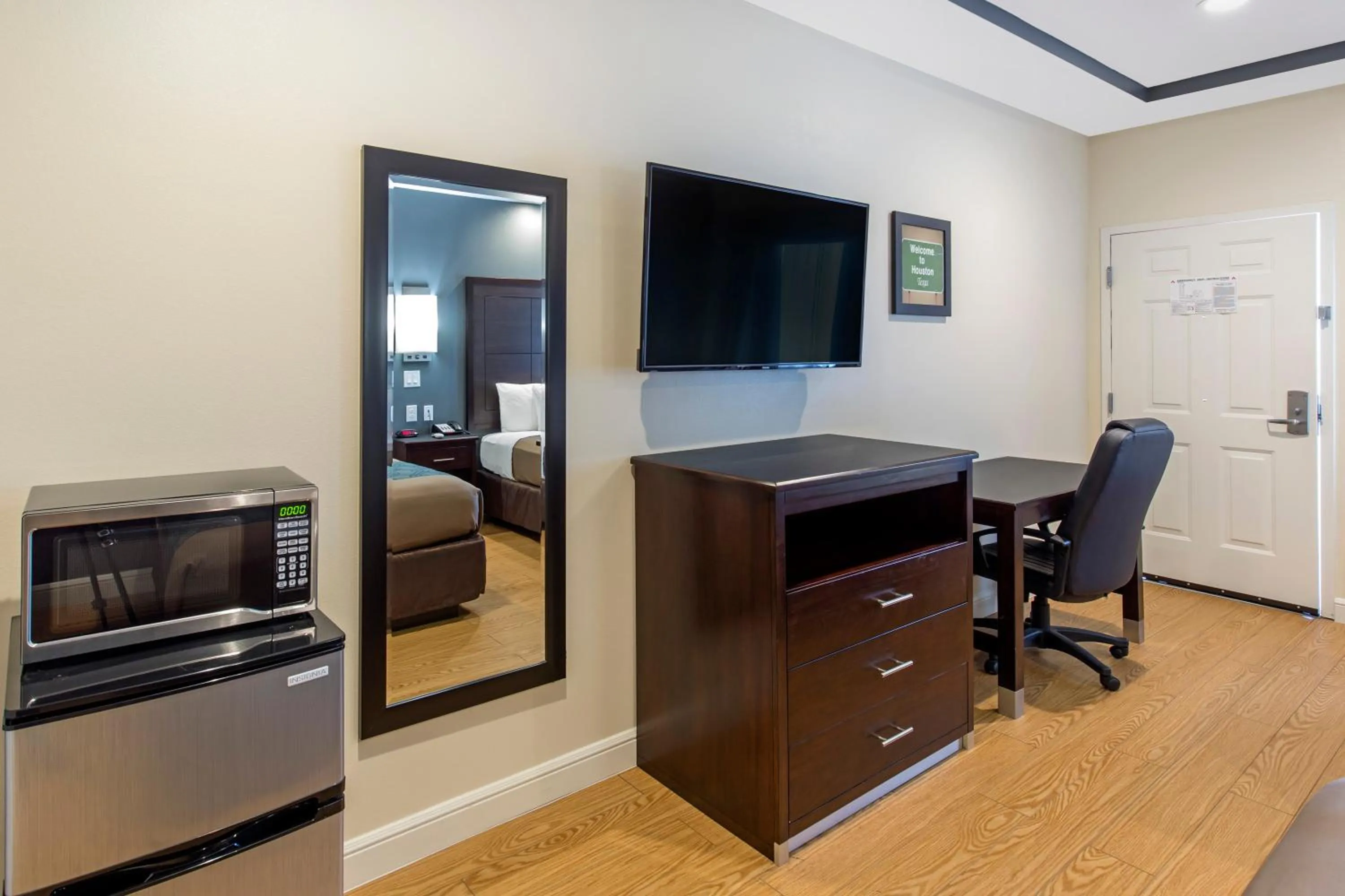 Econo Lodge Inn & Suites Houston Willowbrook