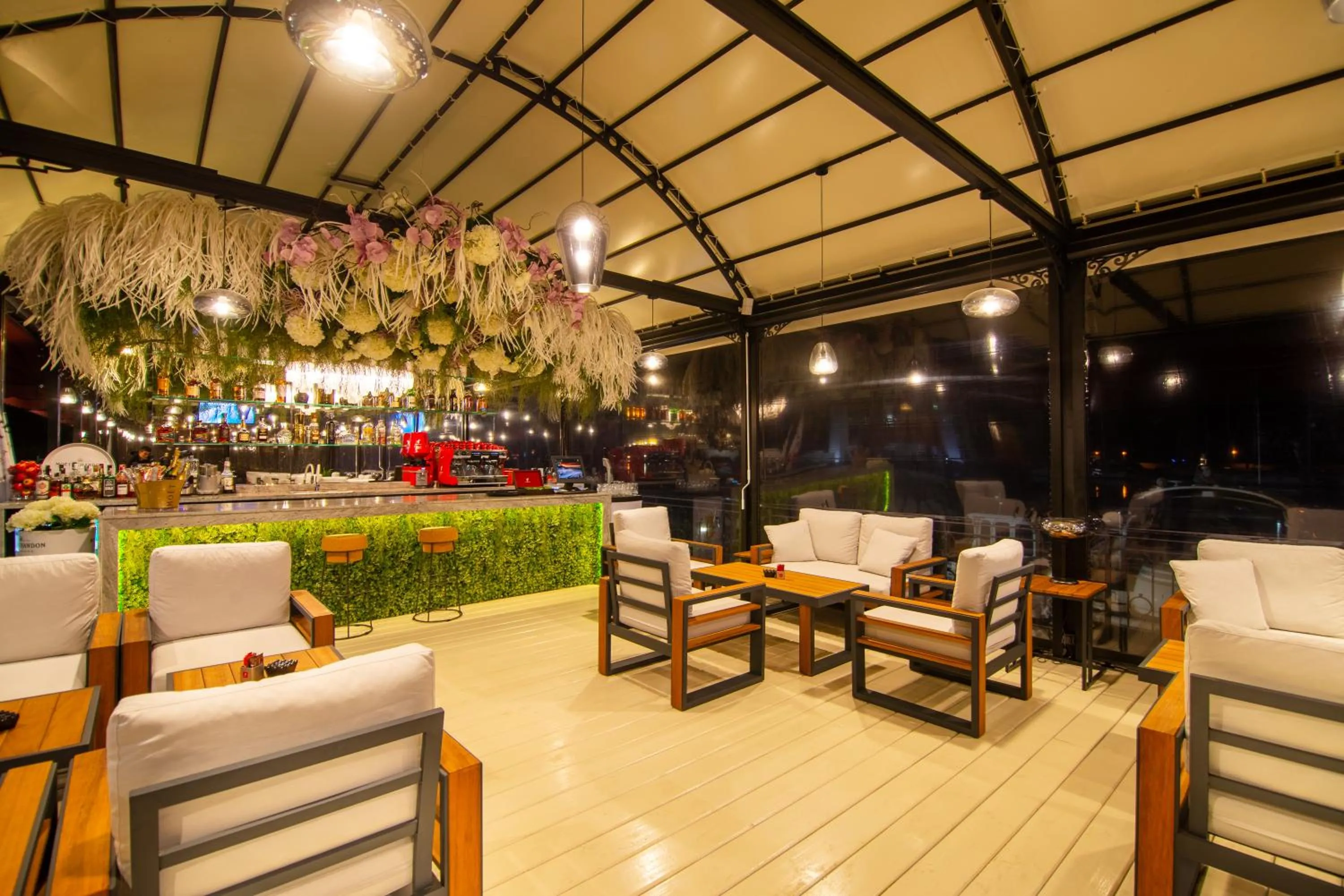 Lounge or bar in Hotel Mistral