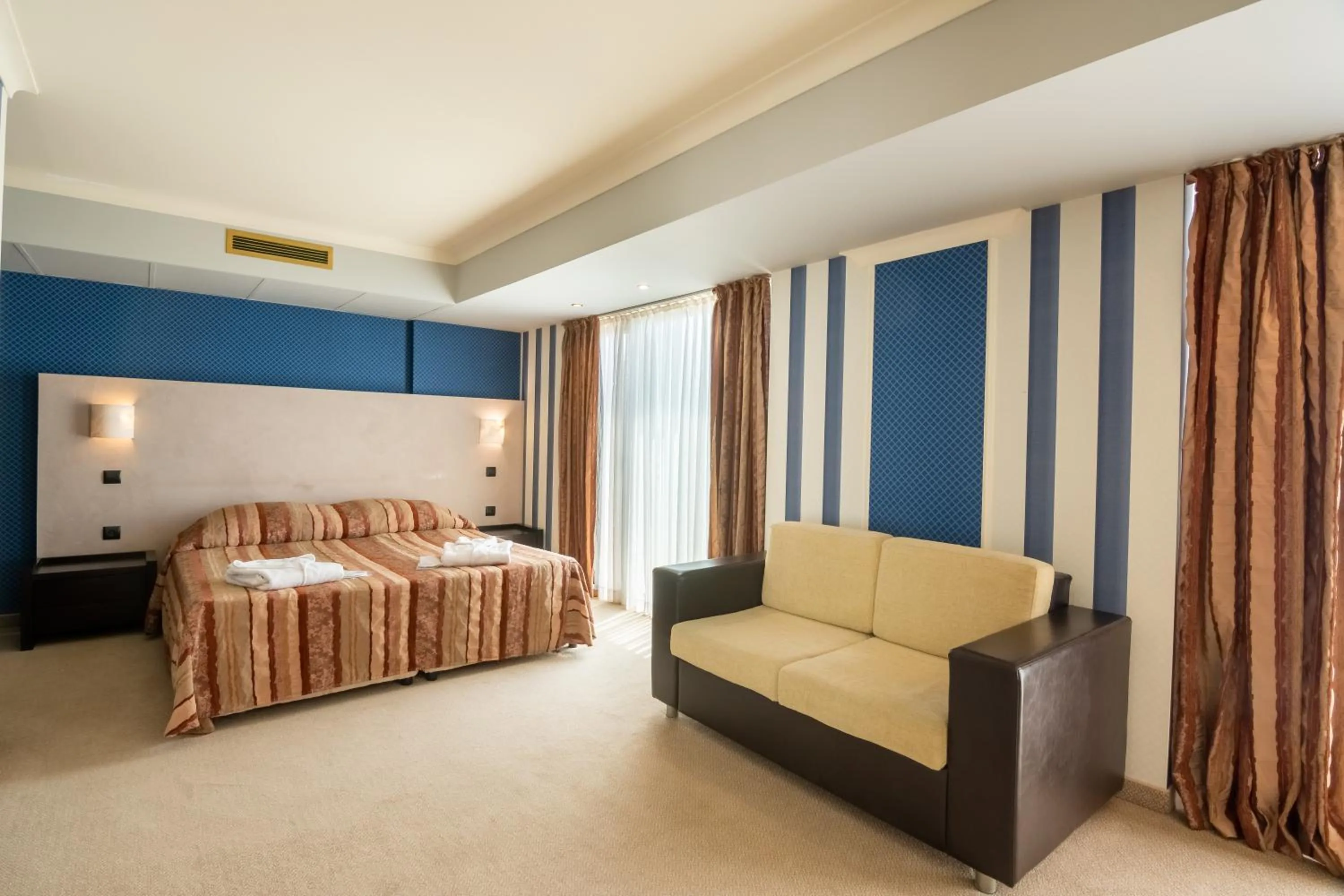 Photo of the whole room, Bed in Hotel Mistral