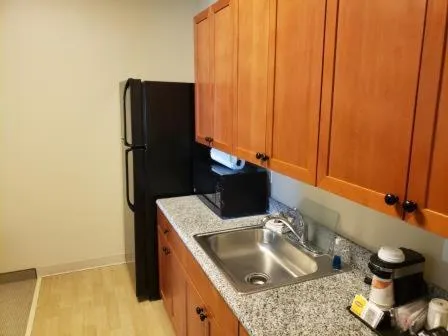 Kitchen or kitchenette in Clarion Hotel & Suites Williston