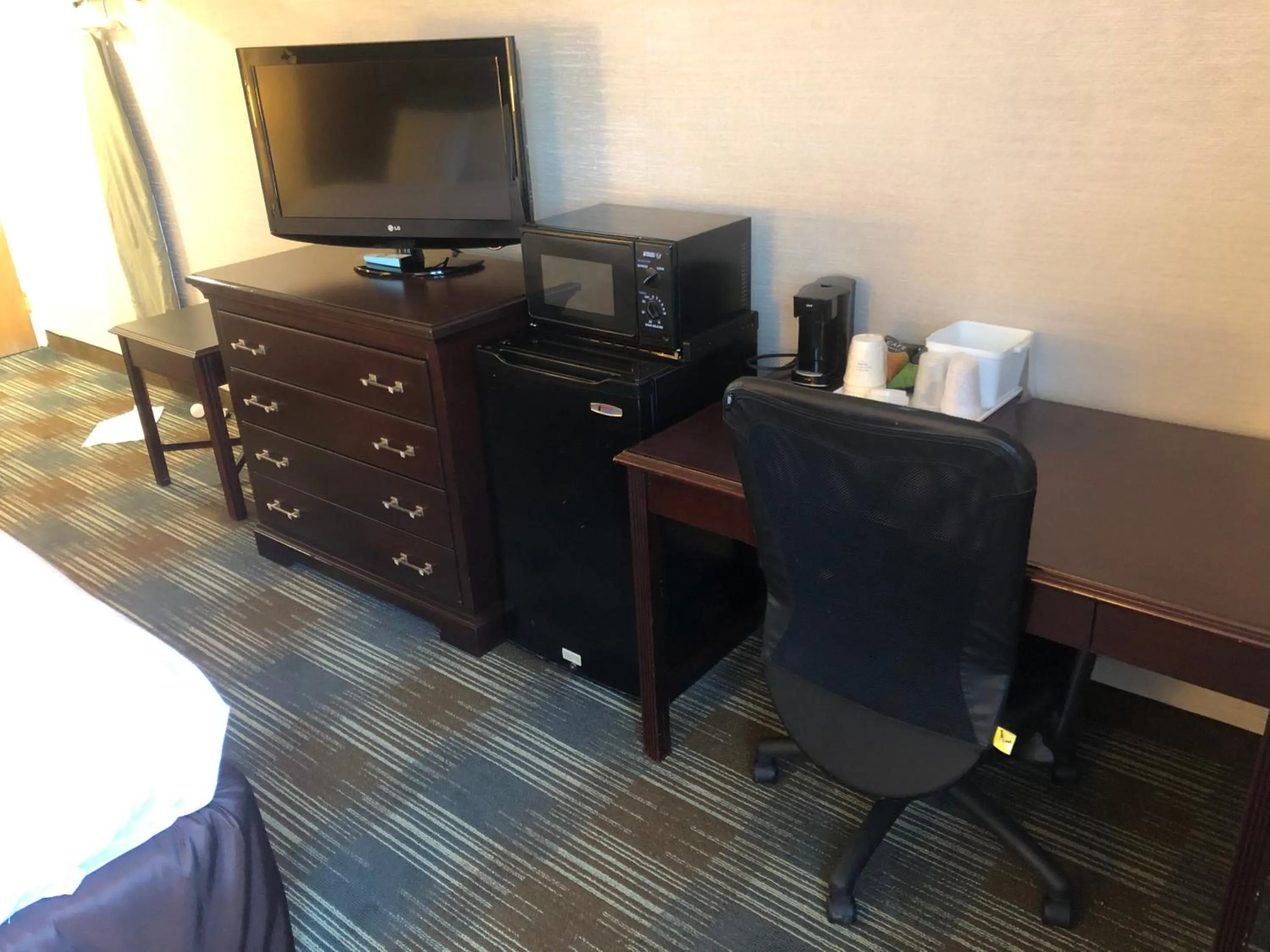 Coffee/tea facilities in Quality Inn