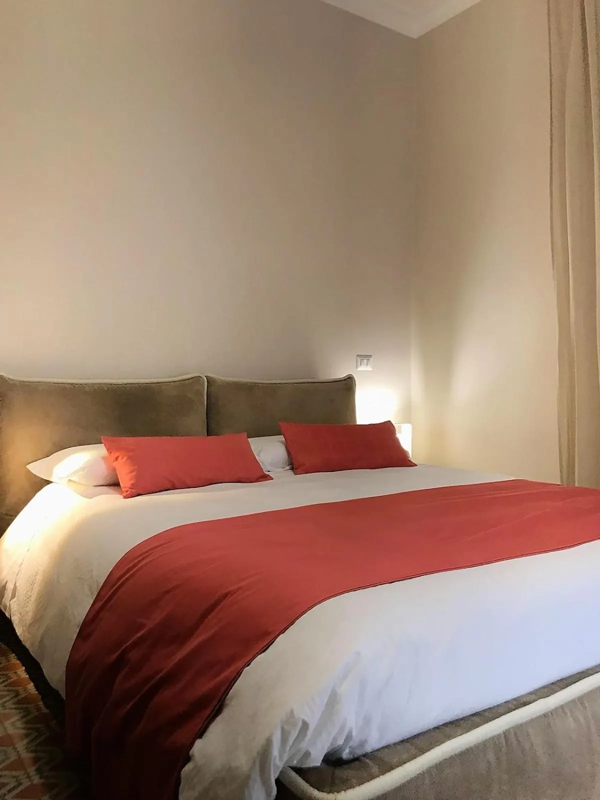 Bed in Casa Isabela luxury rooms