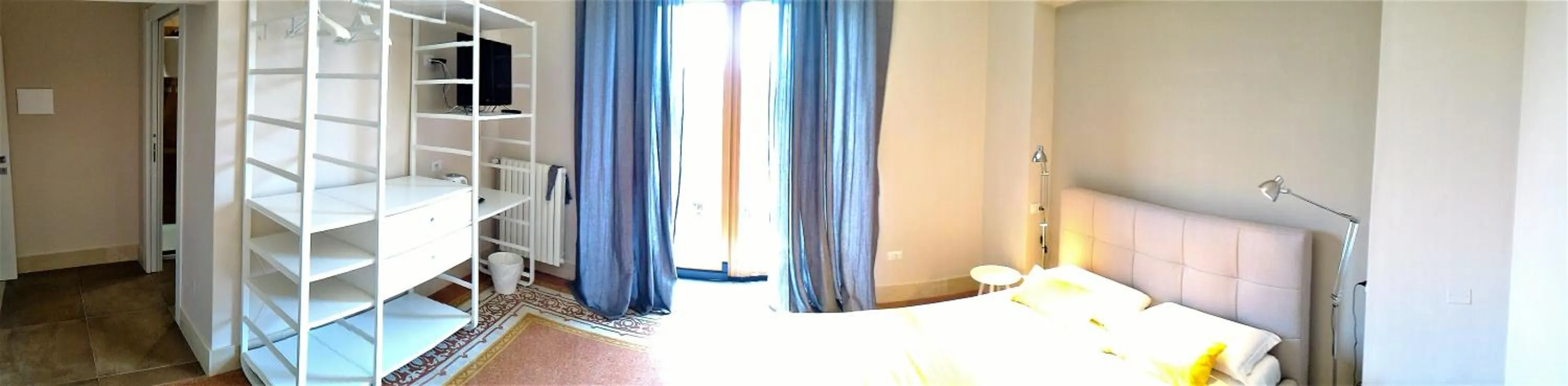 Photo of the whole room, Bed in Casa Isabela luxury rooms