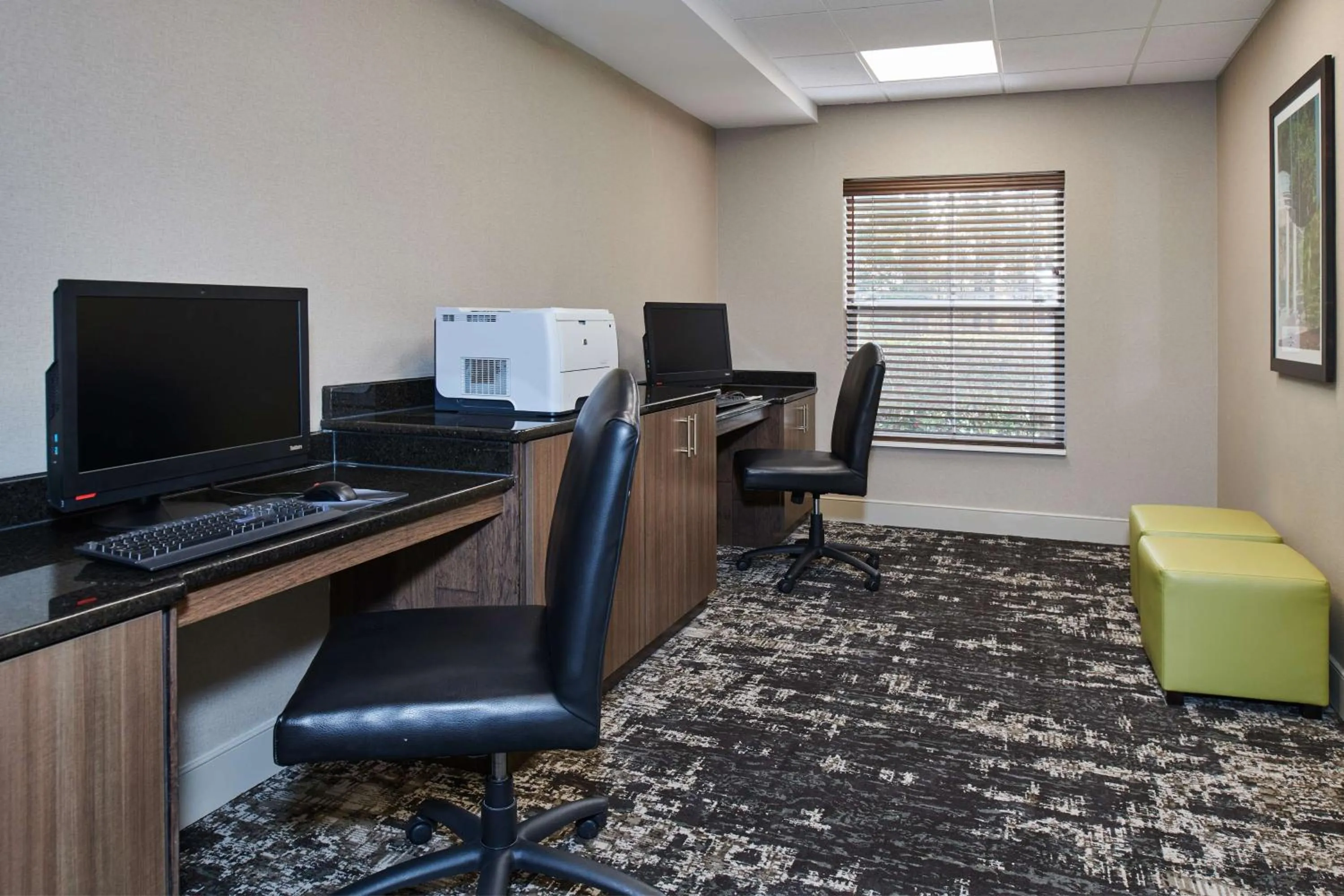 Business facilities in Hampton Inn & Suites Chapel Hill/Durham