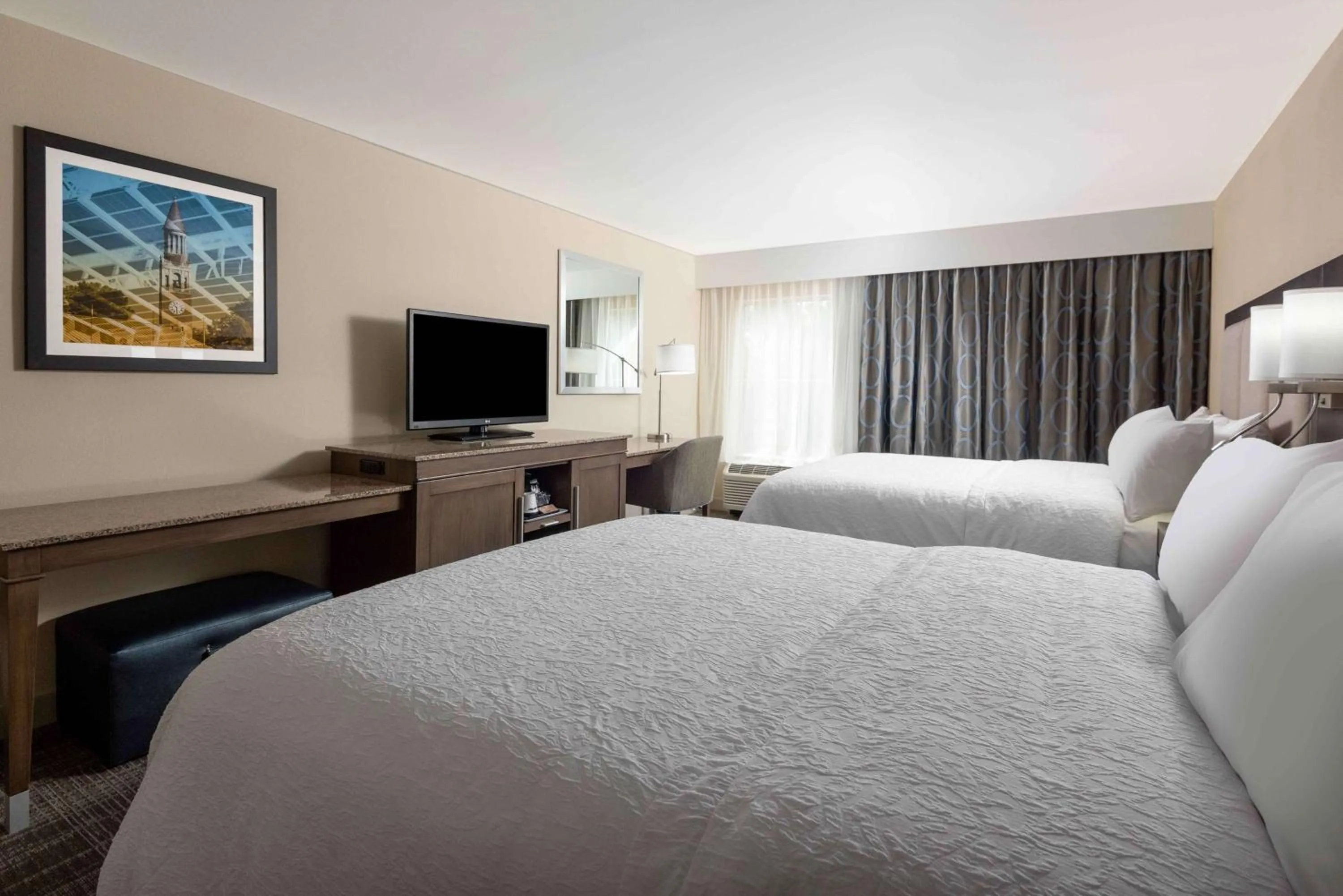 Bed in Hampton Inn & Suites Chapel Hill/Durham