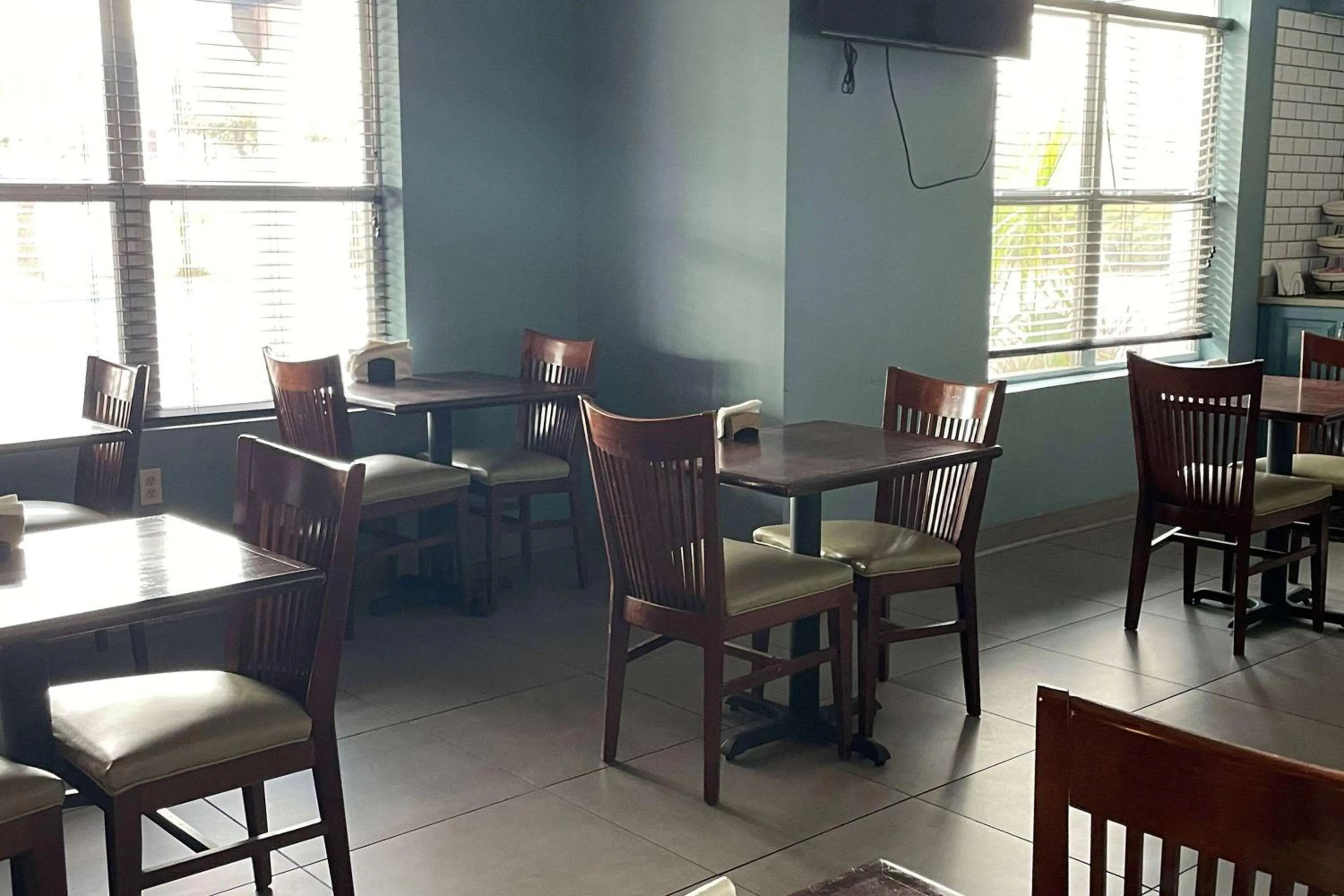 Restaurant/Places to Eat in Baymont by Wyndham Sumter