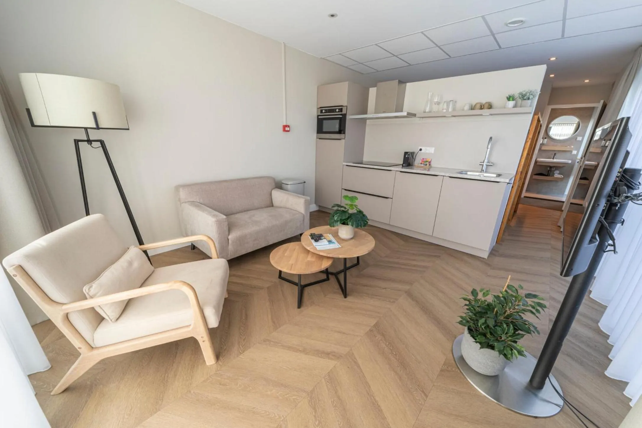 Kitchen or kitchenette in Strandstudio's Camperduin