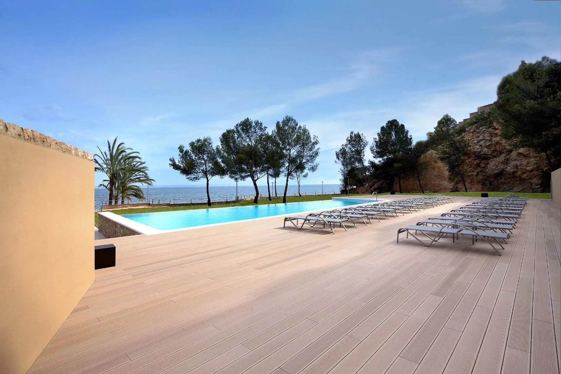 Swimming pool in Palace Bonanza Playa Resort & SPA by Olivia Hotels Collection