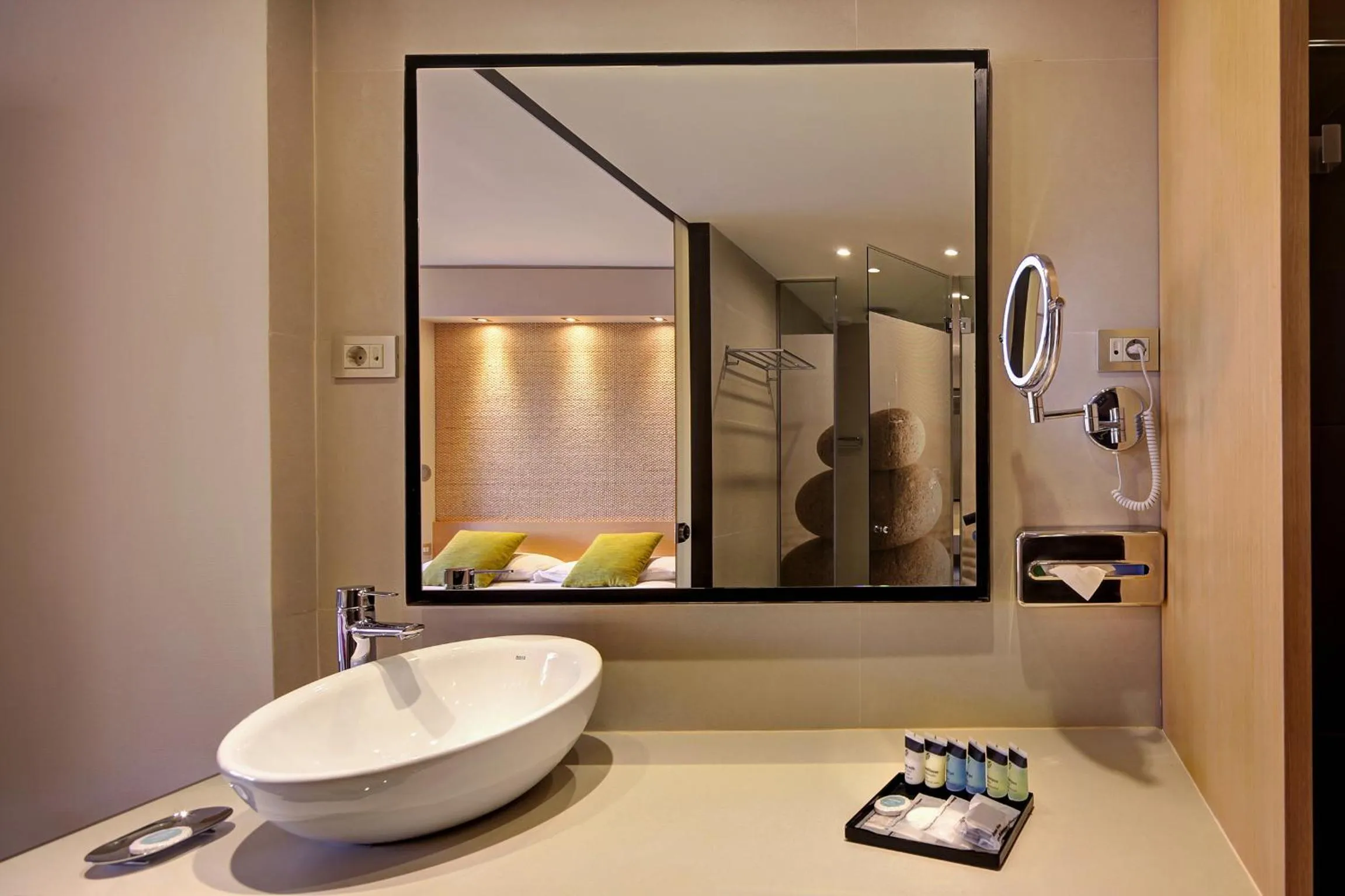 Shower in Palace Bonanza Playa Resort & SPA by Olivia Hotels Collection