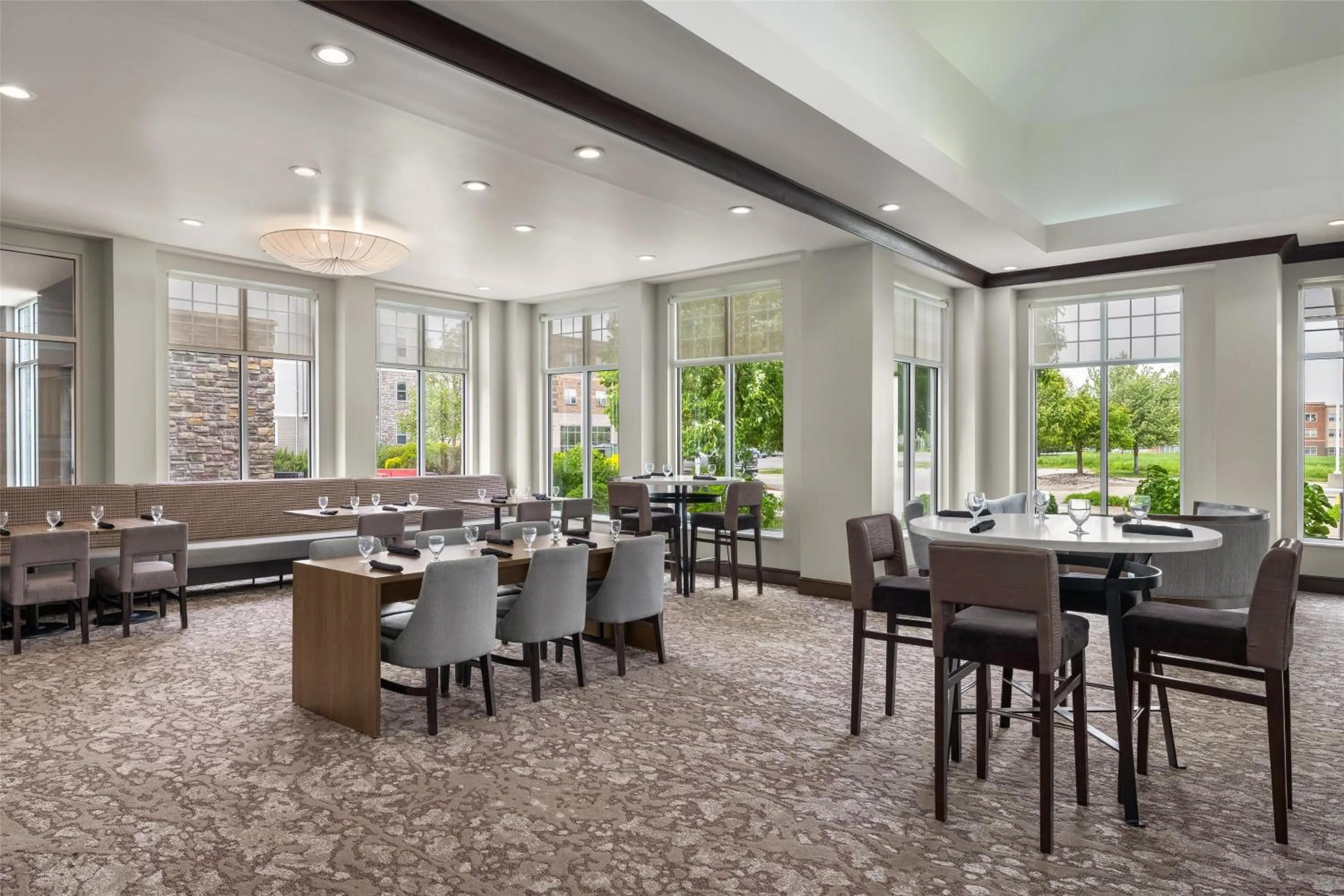 Restaurant/places to eat in Hilton Garden Inn Ames