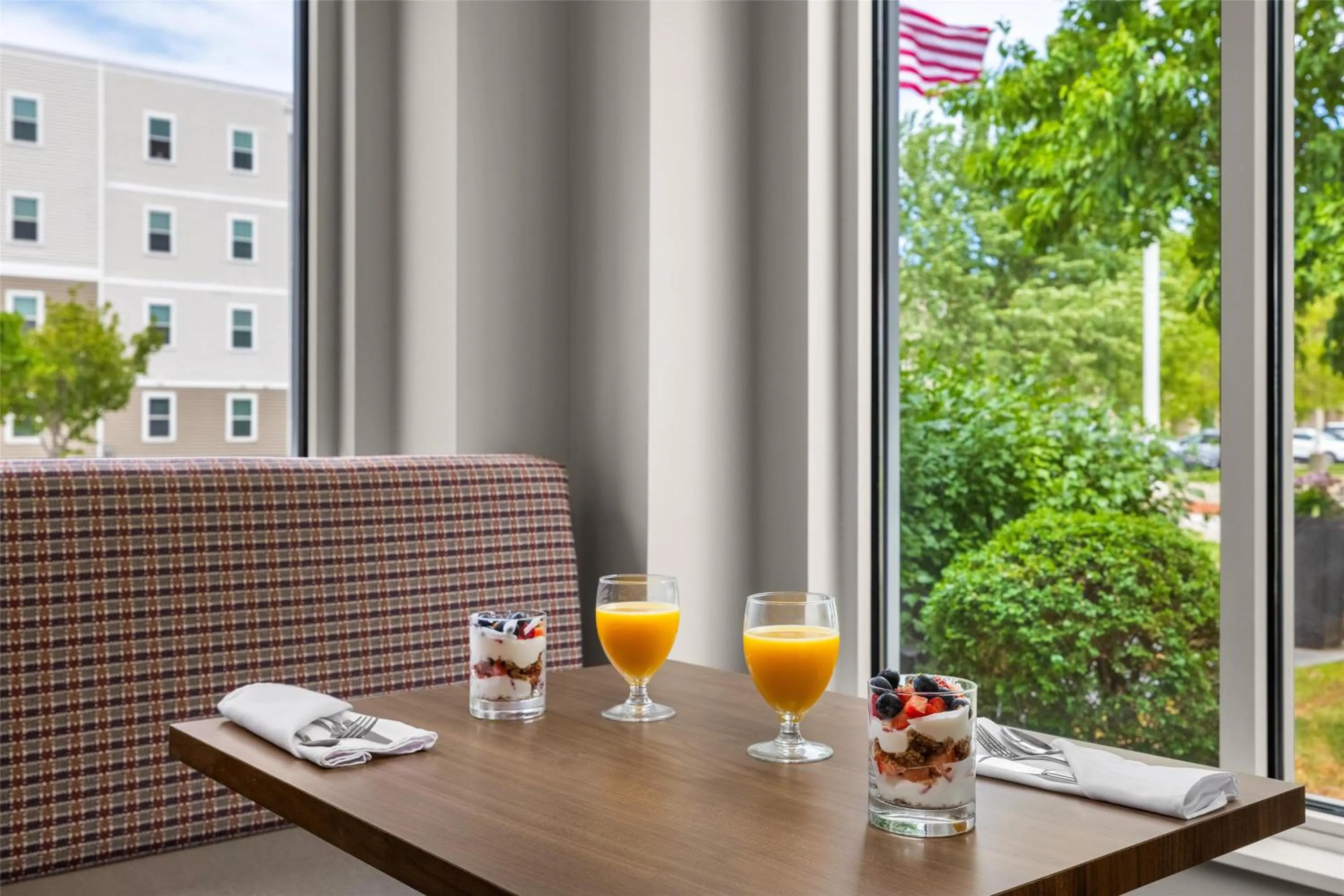 Restaurant/places to eat in Hilton Garden Inn Ames