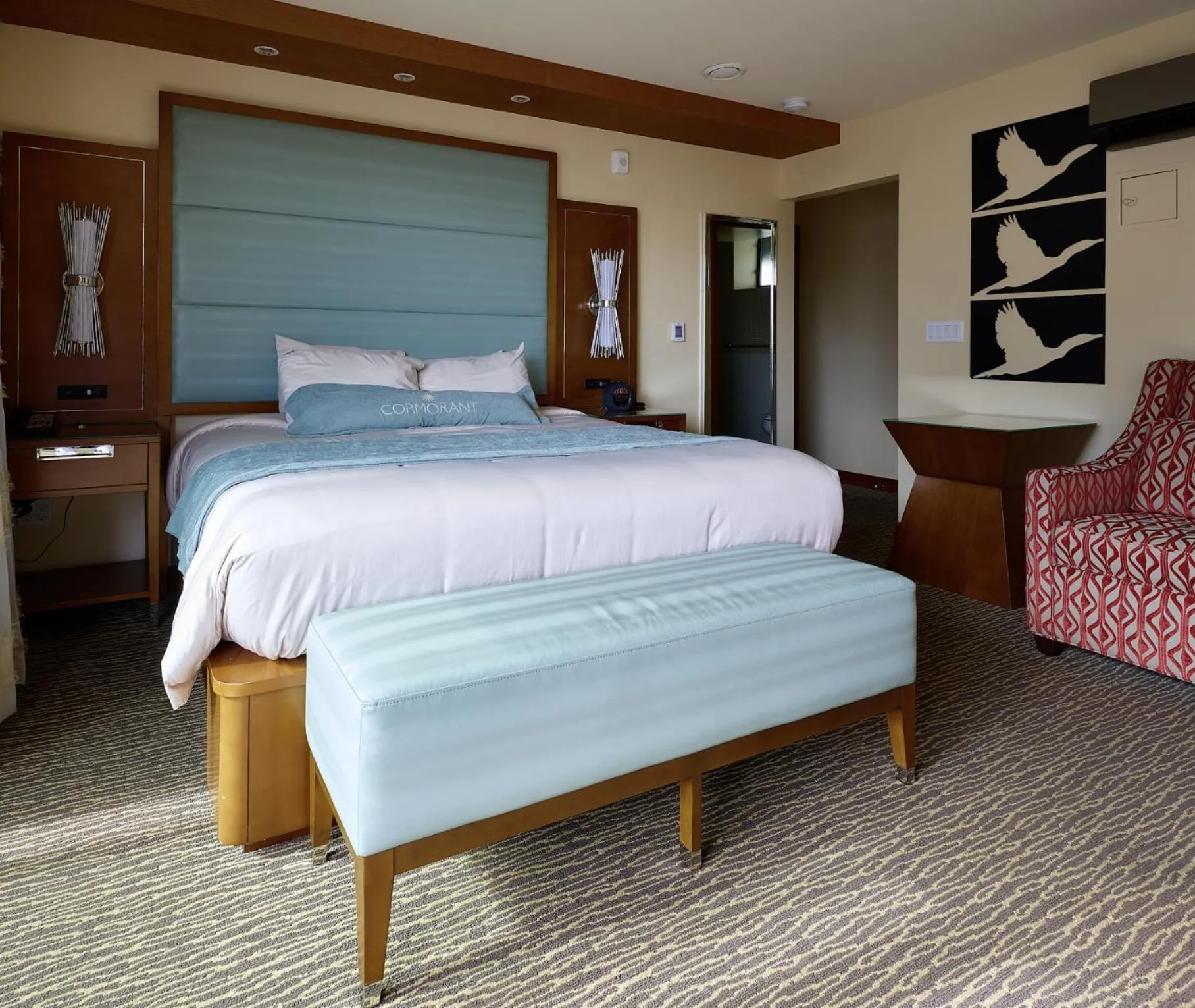 Bedroom, Bed in Cormorant Boutique Hotel