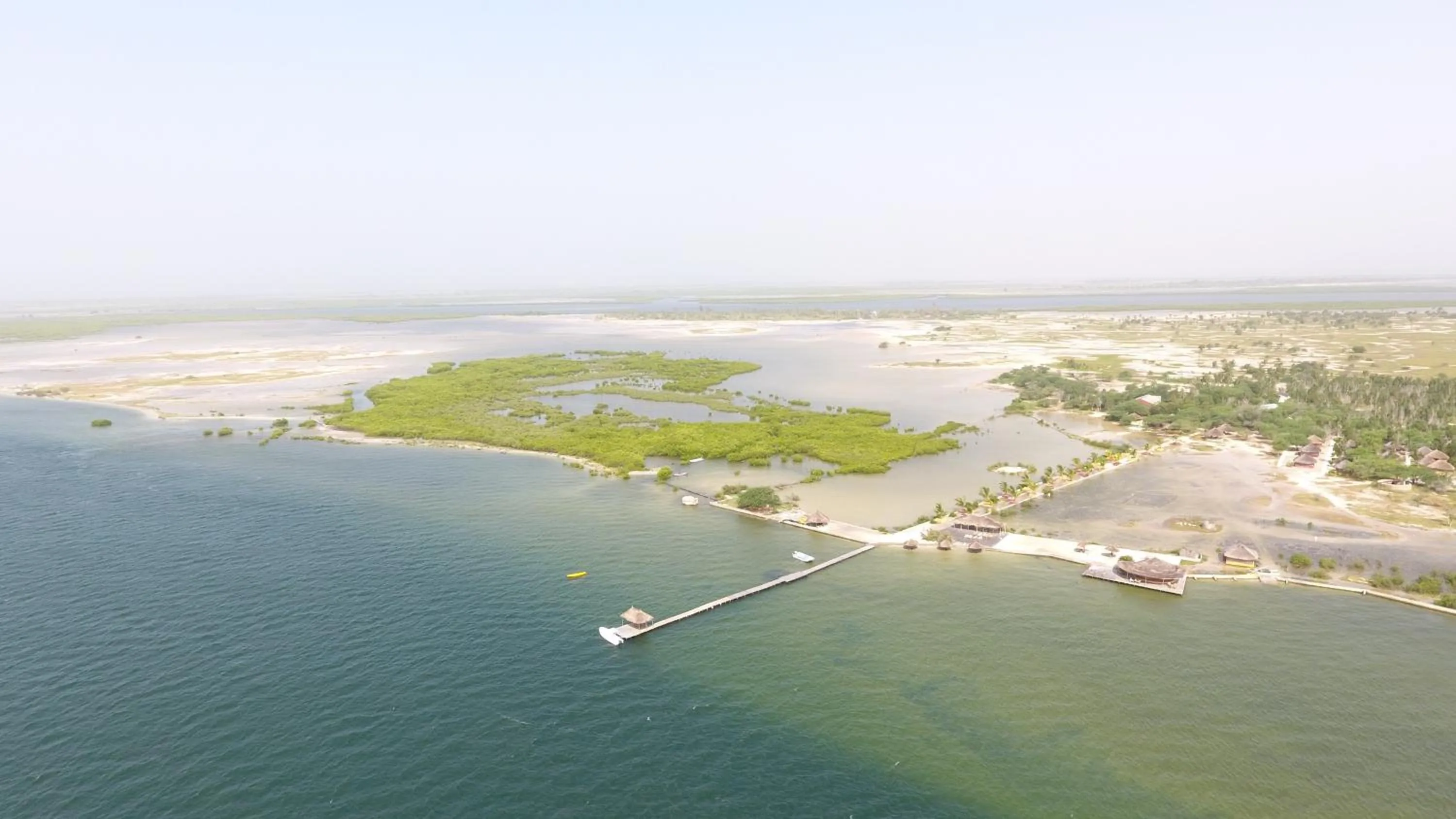 Patio in Campement Hakuna Lodge