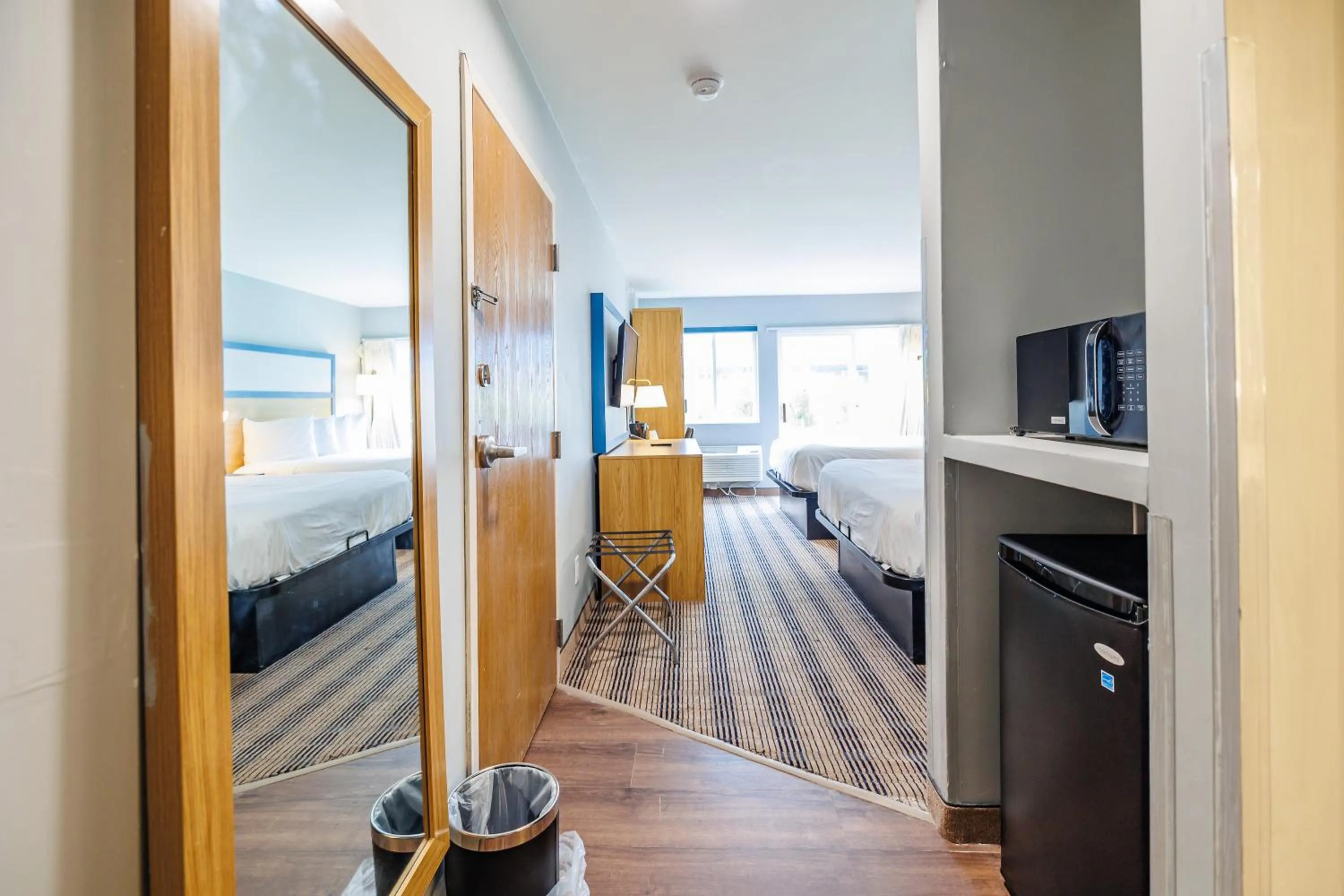 Bedroom, Bed in AmericInn by Wyndham Omaha Near Zoo