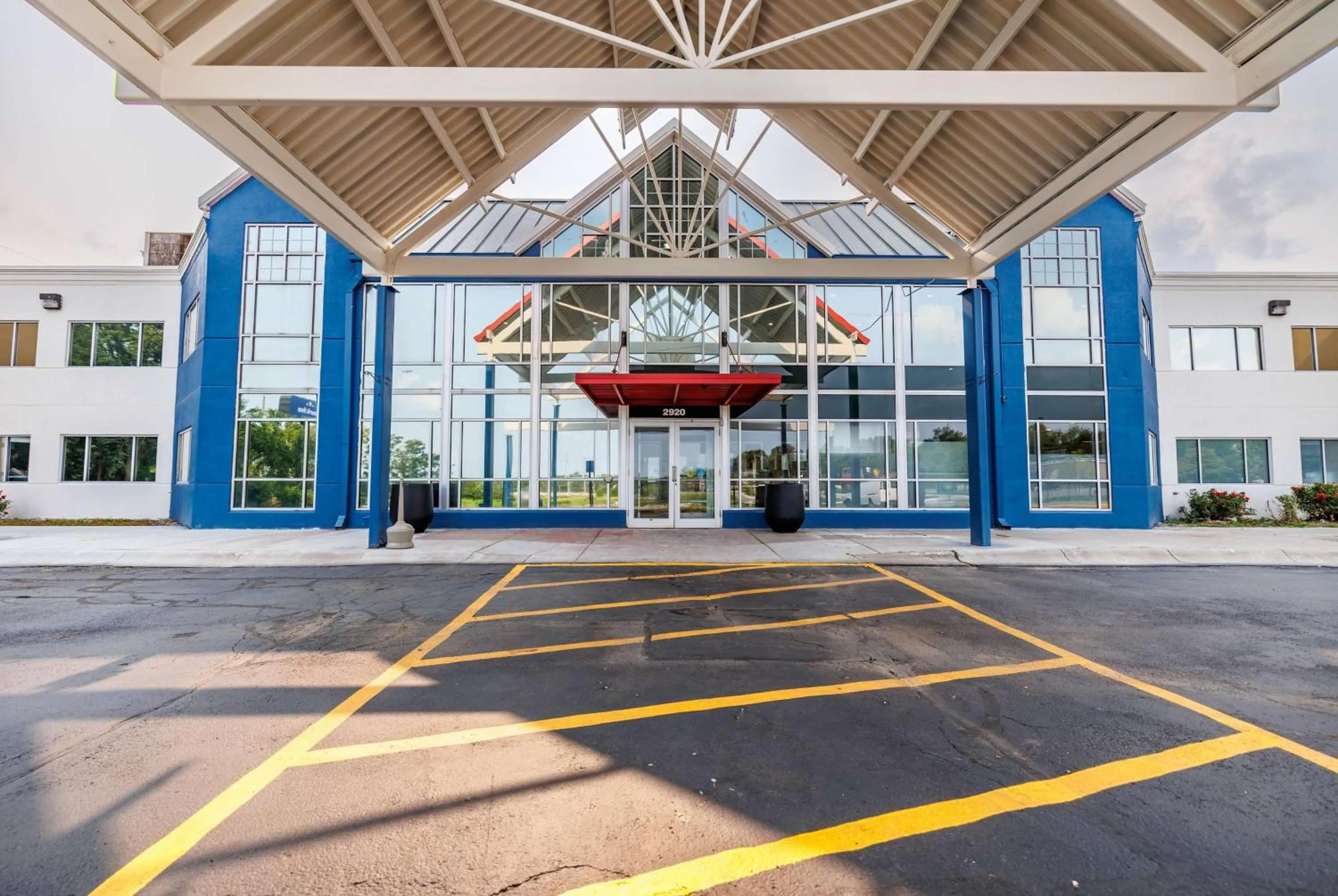 Property building in AmericInn by Wyndham Omaha Near Zoo