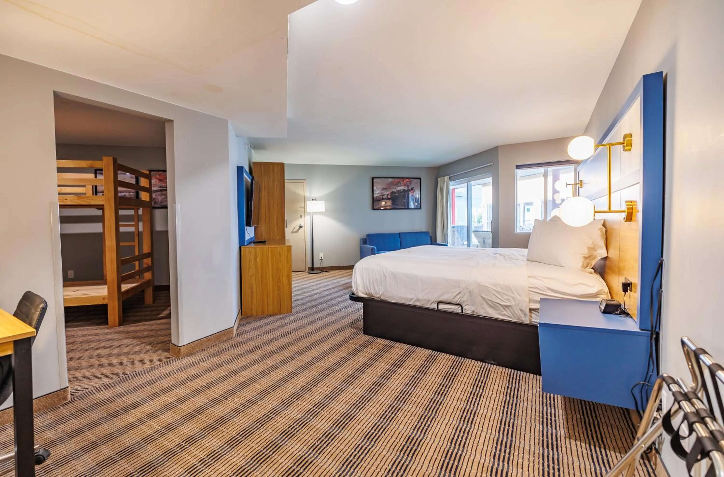 Photo of the whole room, Bed in AmericInn by Wyndham Omaha Near Zoo
