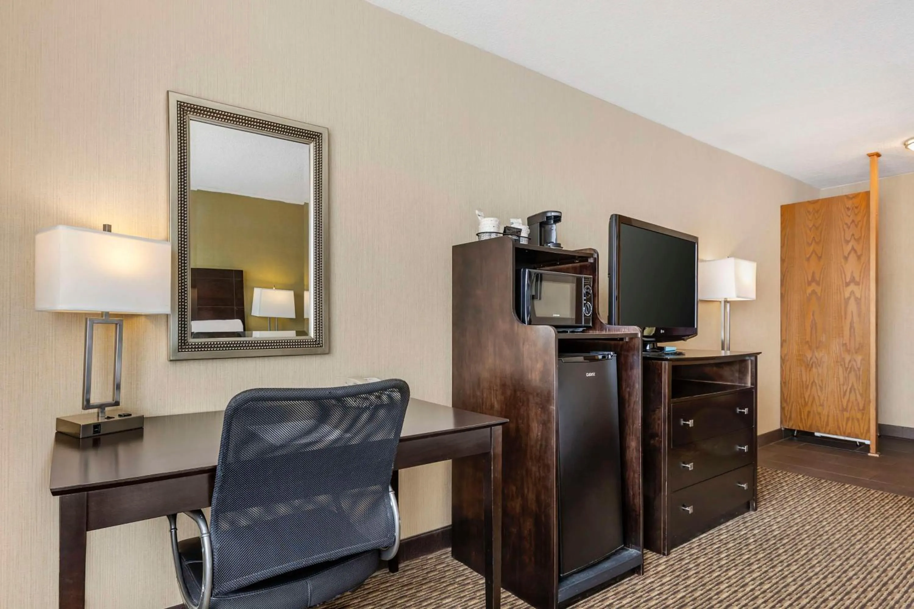 Bedroom in Best Western Watertown/Fort Drum